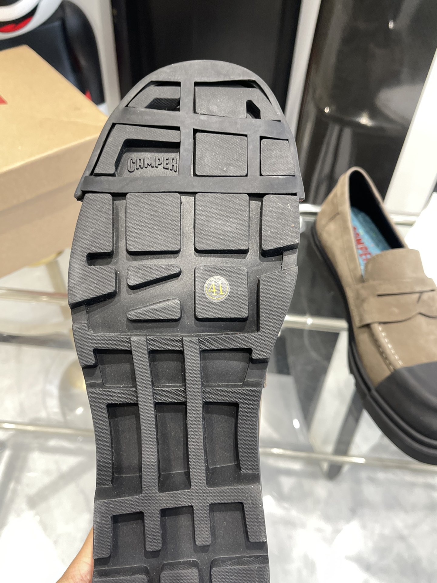 Stylish Quilts and Shoes for Spring and Summer in Various Sizes and Colors - 图片 5