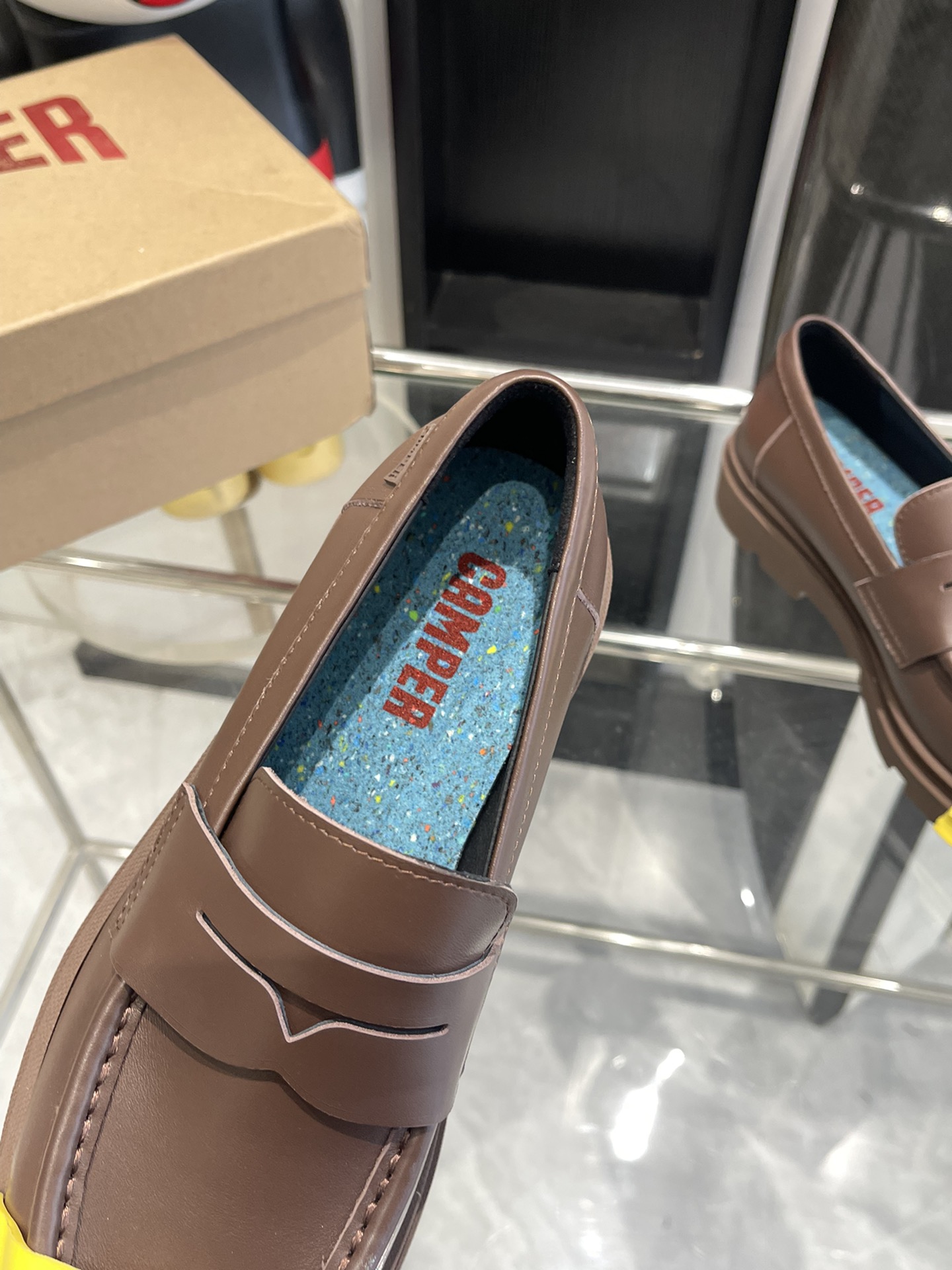Stylish Quilts and Shoes for Spring and Summer in Various Sizes and Colors - 图片 4
