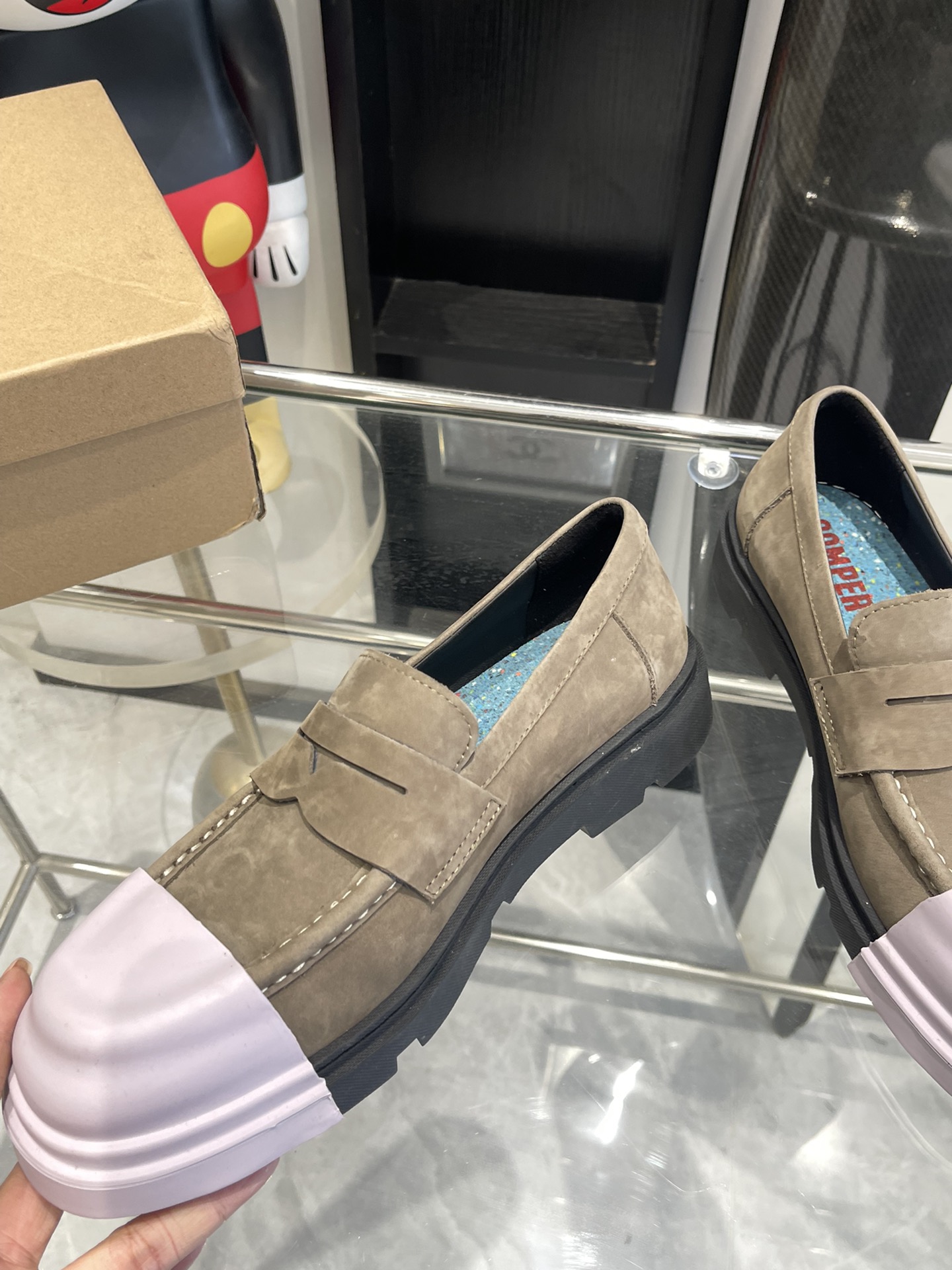 “Versatile Quilts and Shoes: Spring and Summer Collection Overview” - 图片 3
