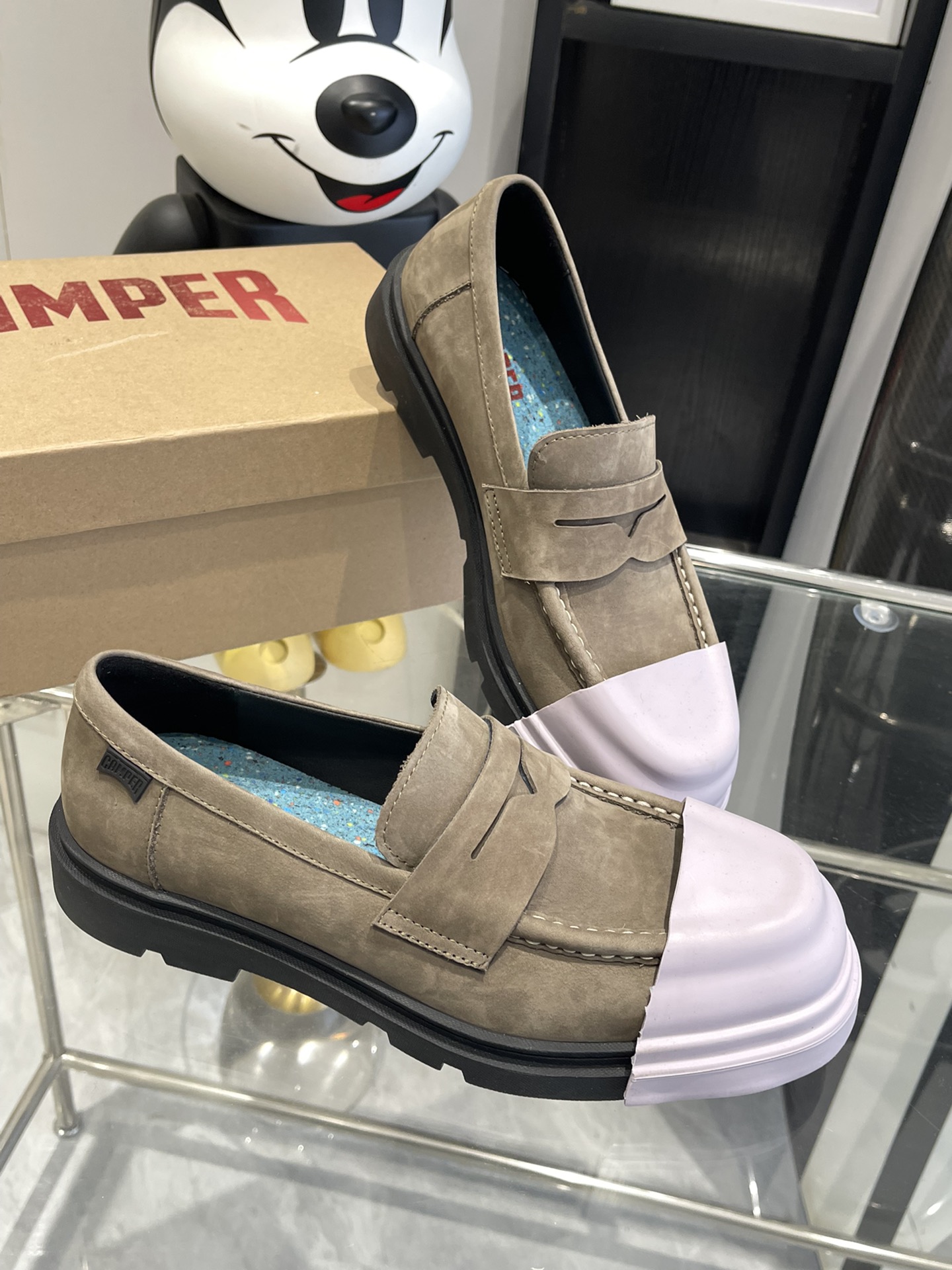 “Versatile Quilts and Shoes: Spring and Summer Collection Overview” - 图片 7