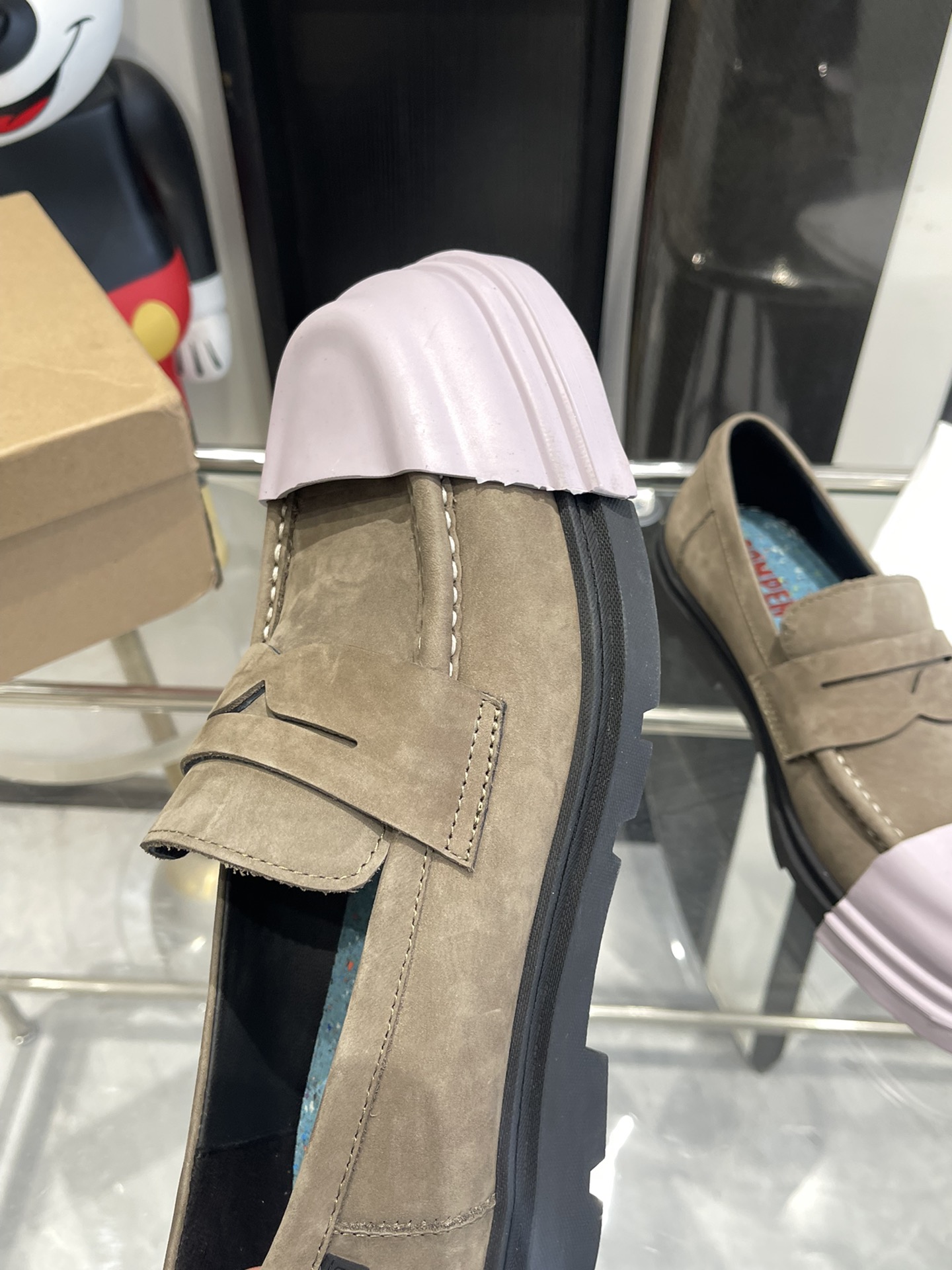 “Versatile Quilts and Shoes: Spring and Summer Collection Overview” - 图片 6