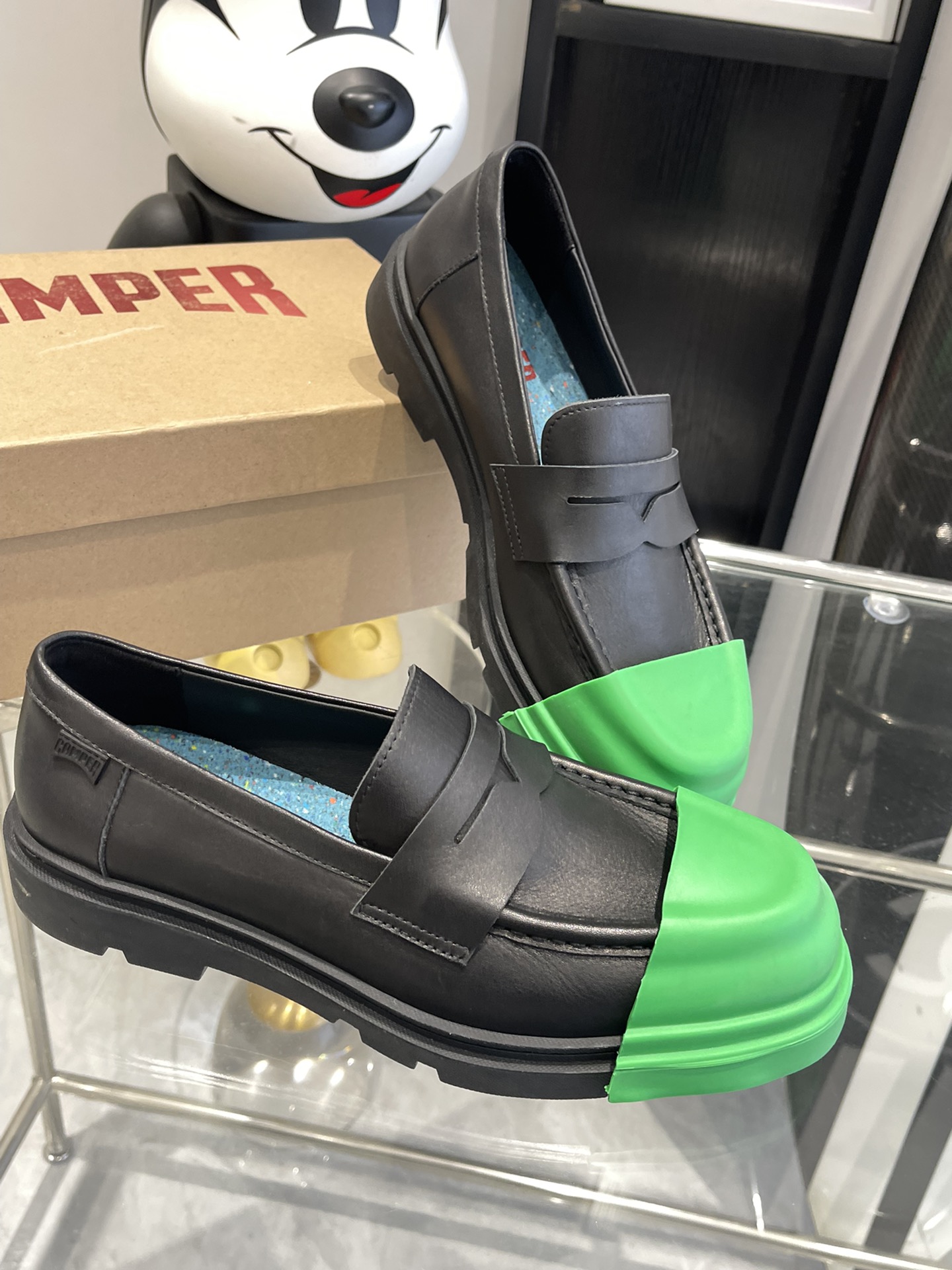 “Versatile Quilts and Shoes for Spring and Summer: Comfortable and Stylish Options” - 图片 7