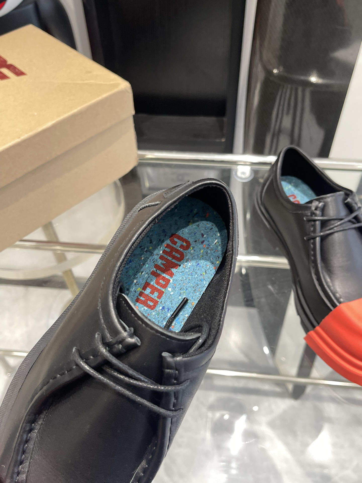 Stylish Quilts and Shoes with Detachable Features for Spring and Summer - 图片 4