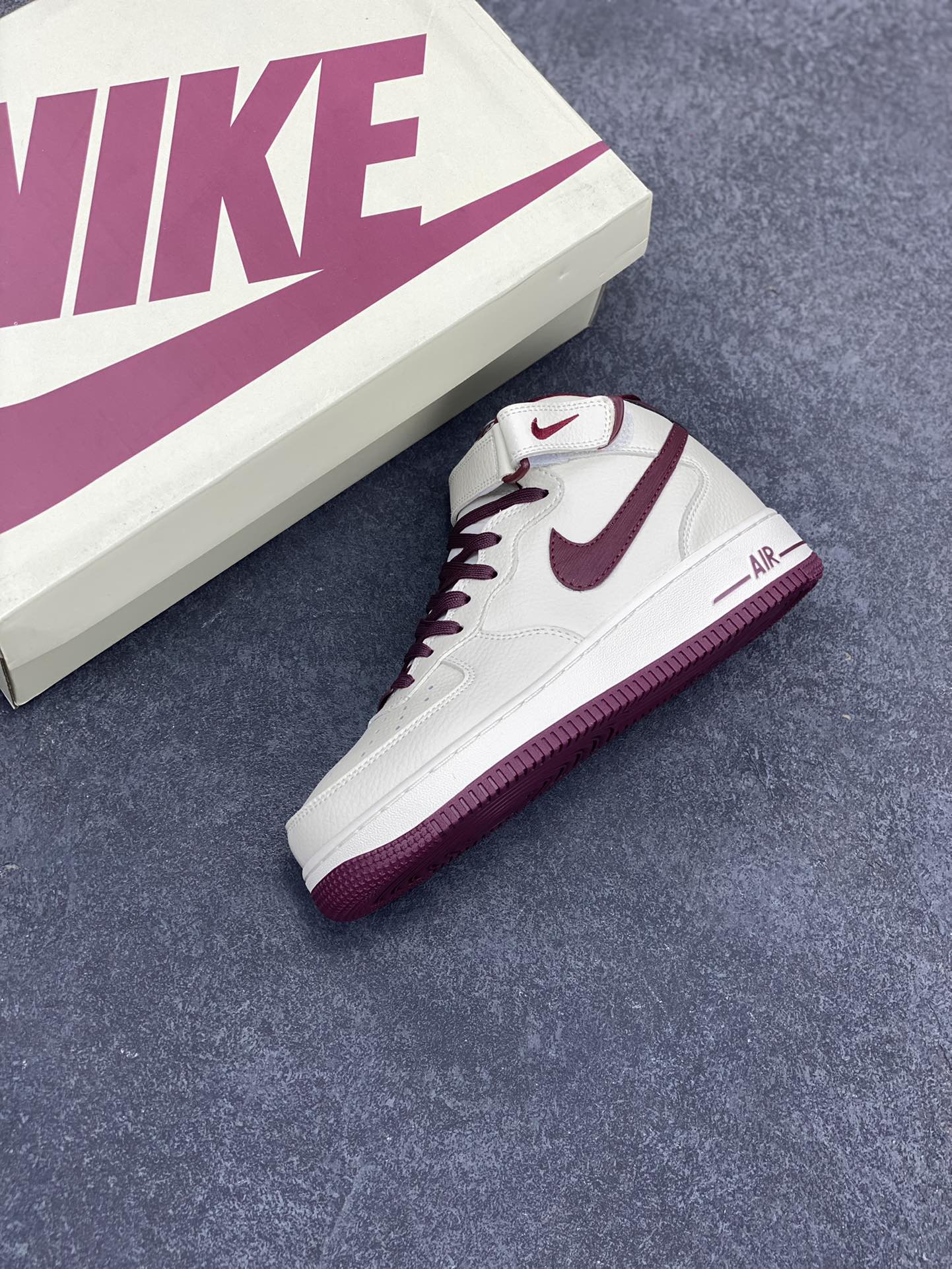 图片[7]-小红书爆款  Nike Air Force 1 MID “米酒红”配色高帮空军一号休闲板鞋 定制皮料 原楦原纸板 纯正空军版型 高清洁度 内置全掌气垫  货号：PA0920-008 尺码：36 36.5 37.5 38 38.5 39 40 40.5 41 42 42.5 43 44 44.5 45-选品中心