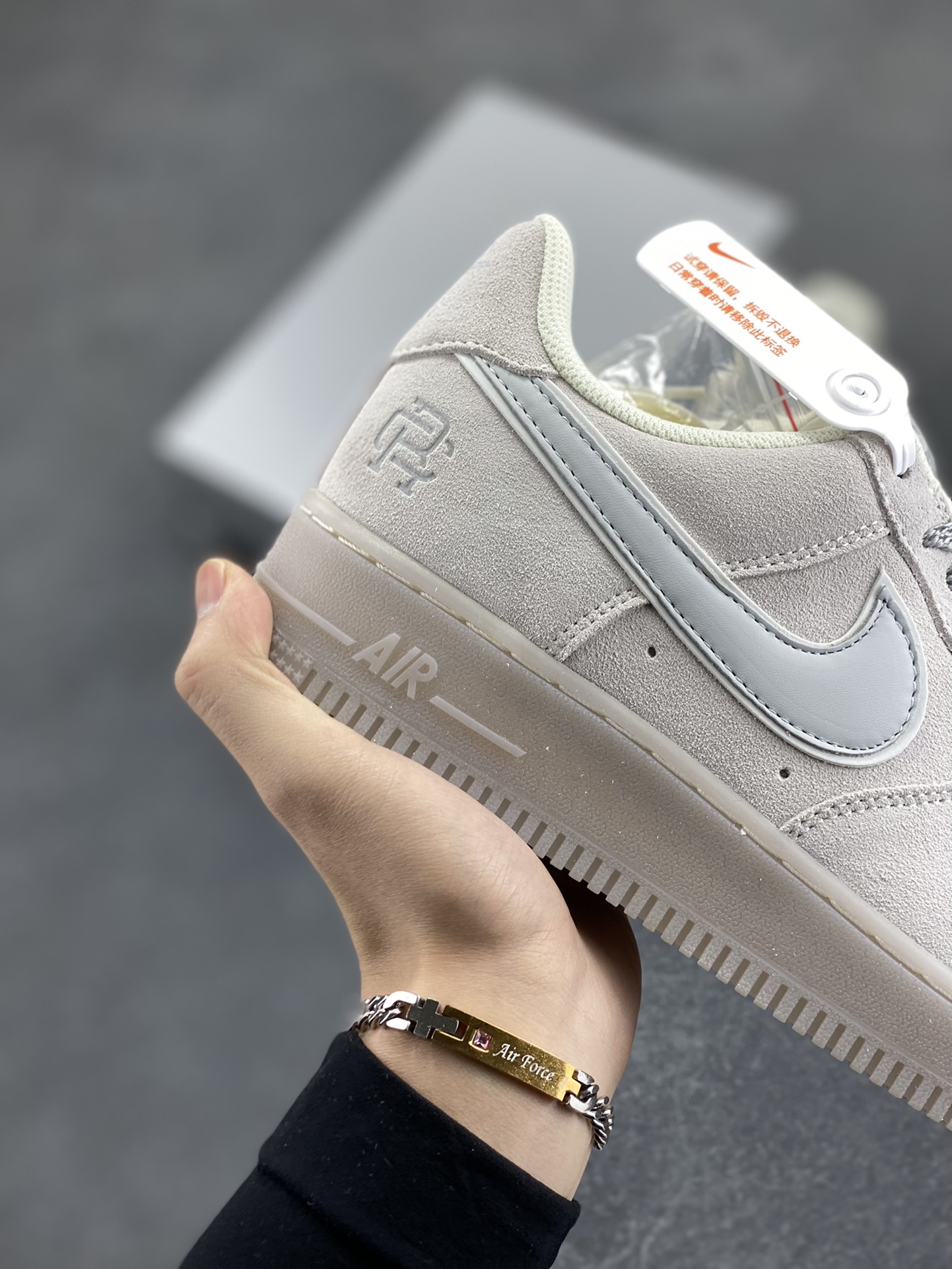 图片[6]-NIke Air Force 1 \’07 Low 卫冕冠军 满天星空军一号中帮运动休闲板鞋 进口麂皮 原装鞋盒原楦头原纸板 内置全掌气垫 高清洁度 货号：Si0820-605 尺码：36 36.5 37.5 38 38.5 39 40 40.5 41 42 42.5 43 44 44.5 45-选品中心