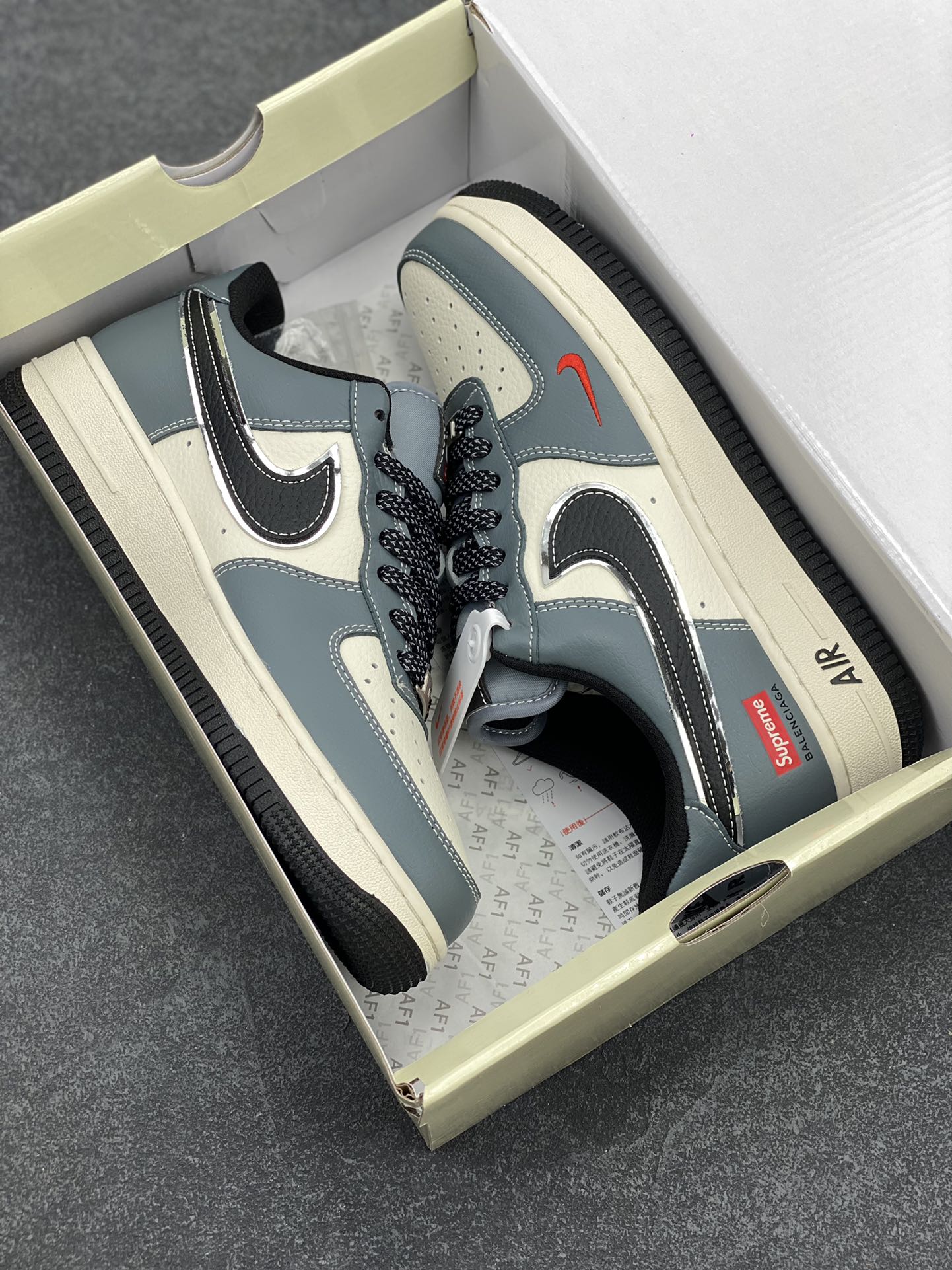 图片[9]-NIke Air Force 1 \’07 Low “Supreme联名–蓝灰色”空军一号 低帮 运动鞋 休闲鞋 折边针车 工艺难度大 原楦头原纸板 原装鞋盒 定制五金配件 内置全掌气垫 原厂鞋底 货号：XZ6188-385 尺码：36 36.5 37.5 38 38.5 39 40 40.5 41 42 42.5 43 44 44.5 45-选品中心