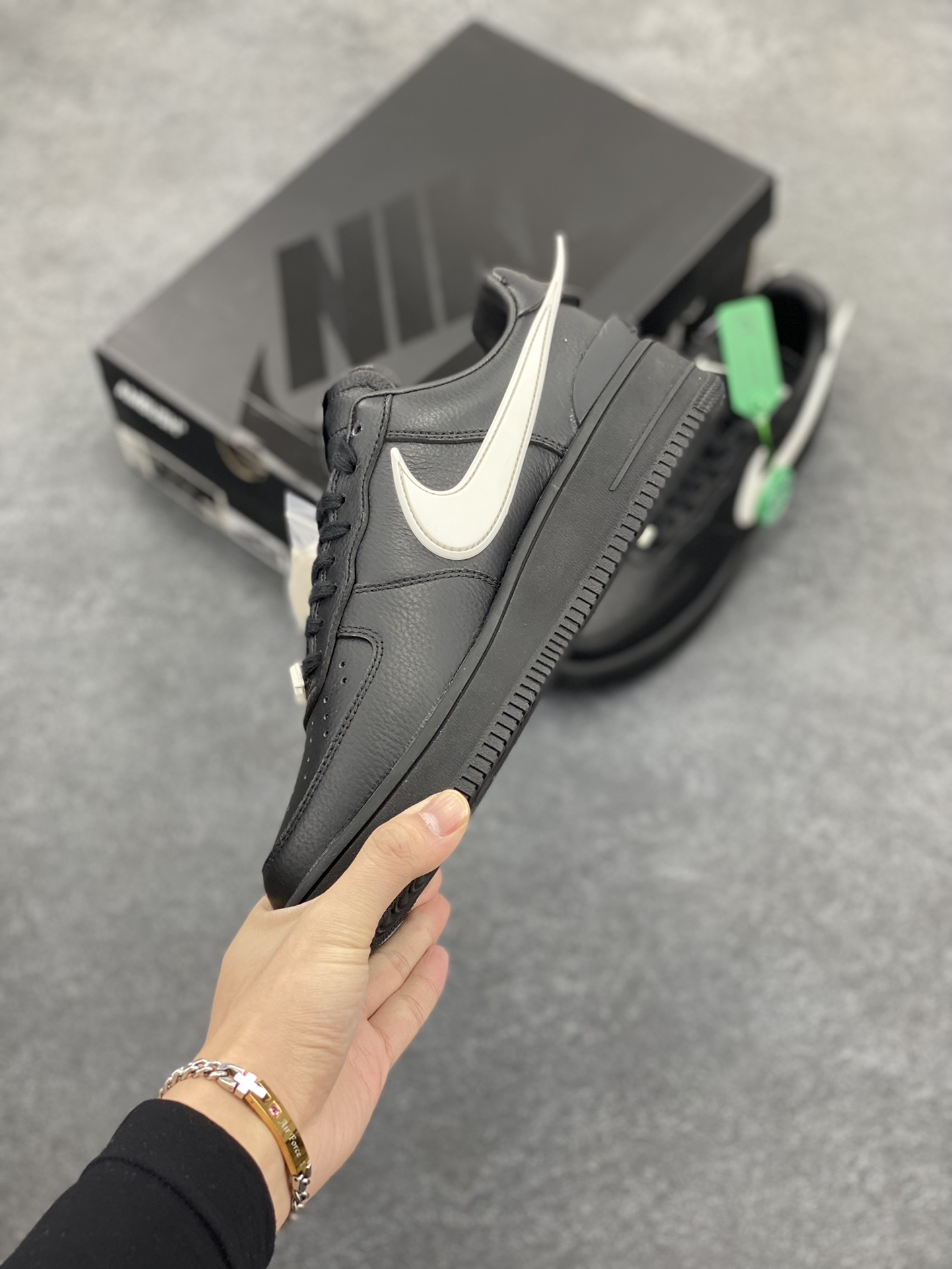 图片[3]-HY版本💯 韩裔美籍设计师Yoon Ahn主理时尚品牌AMBUSH x Nike Air Force 1 Low SP\”Phantom\”空军一号宽底版系列低帮百搭休闲运动板鞋“联名黑白大钩” 原楦头原纸板 打造纯正空军版型 专注外贸渠道 全掌内置蜂窝气垫 原盒配件 原厂中底钢印、拉帮完美 货号：DV3464-001 尺码：35.5 36 36.5 37.5 38 38.5 39 40 40.5 41 42 42.5 43 44 44.5 45 46 47-选品中心