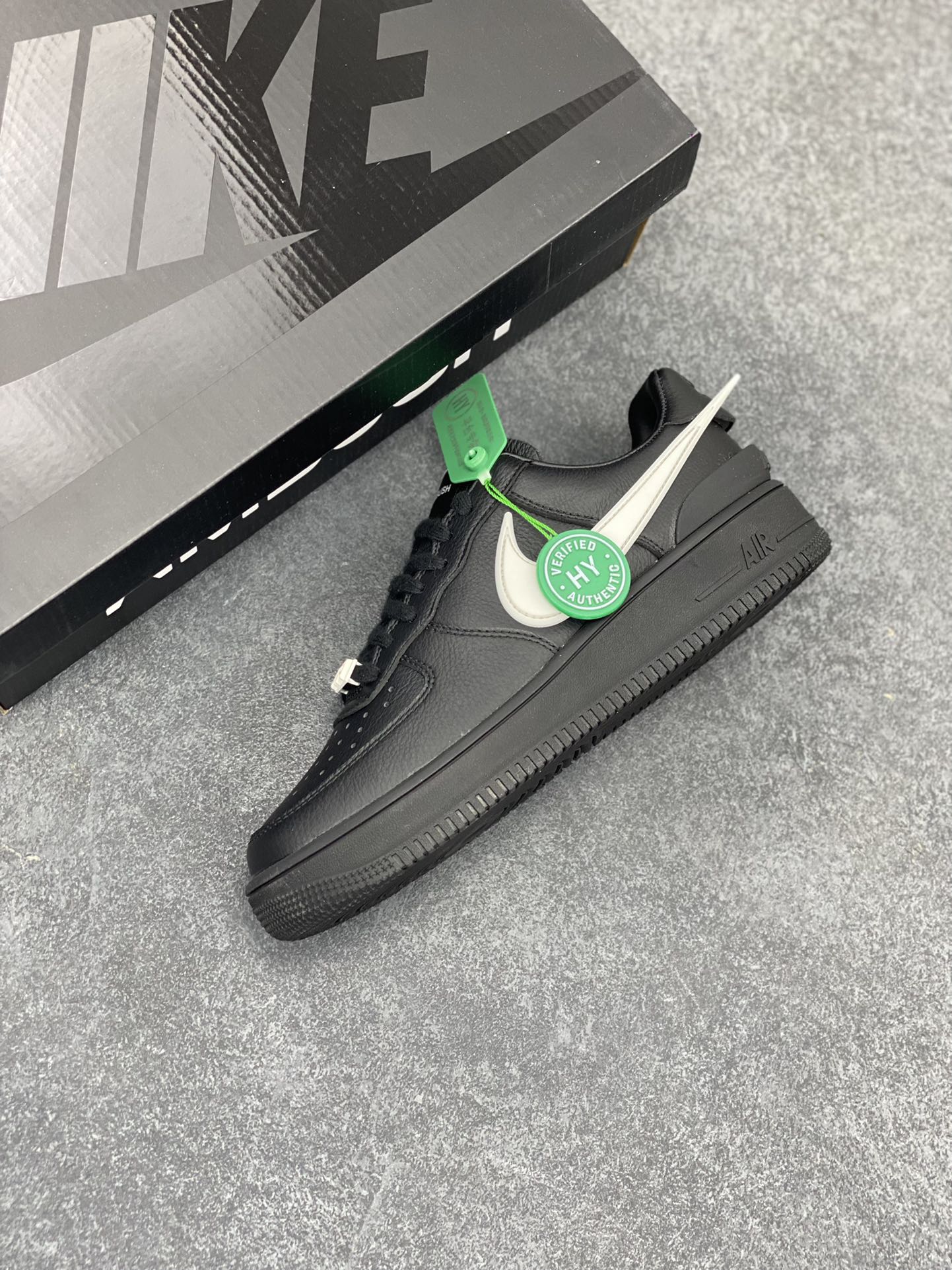 图片[7]-HY版本💯 韩裔美籍设计师Yoon Ahn主理时尚品牌AMBUSH x Nike Air Force 1 Low SP\”Phantom\”空军一号宽底版系列低帮百搭休闲运动板鞋“联名黑白大钩” 原楦头原纸板 打造纯正空军版型 专注外贸渠道 全掌内置蜂窝气垫 原盒配件 原厂中底钢印、拉帮完美 货号：DV3464-001 尺码：35.5 36 36.5 37.5 38 38.5 39 40 40.5 41 42 42.5 43 44 44.5 45 46 47-选品中心