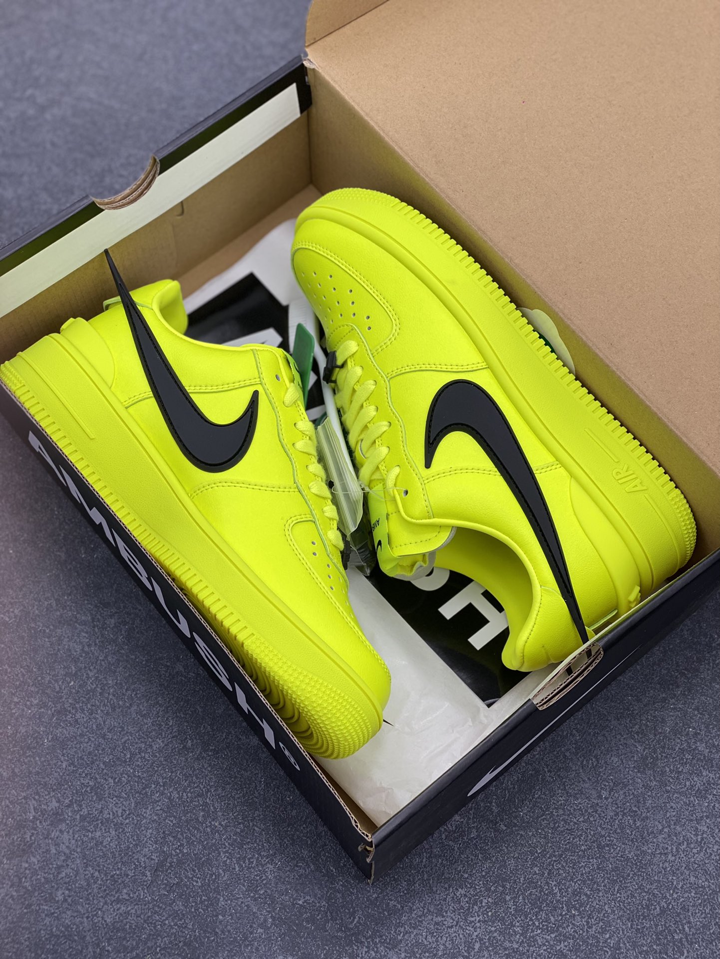 图片[9]-HY版本💯 韩裔美籍设计师Yoon Ahn主理时尚品牌AMBUSH x Nike Air Force 1 Low SP\”Phantom\”空军一号宽底版系列低帮百搭休闲运动板鞋“联名黄黑大钩” 原楦头原纸板 打造纯正空军版型 专注外贸渠道 全掌内置蜂窝气垫 原盒配件 原厂中底钢印、拉帮完美 货号：DV3464-100 尺码：35.5 36 36.5 37.5 38 38.5 39 40 40.5 41 42 42.5 43 44 44.5 45 46 47-选品中心