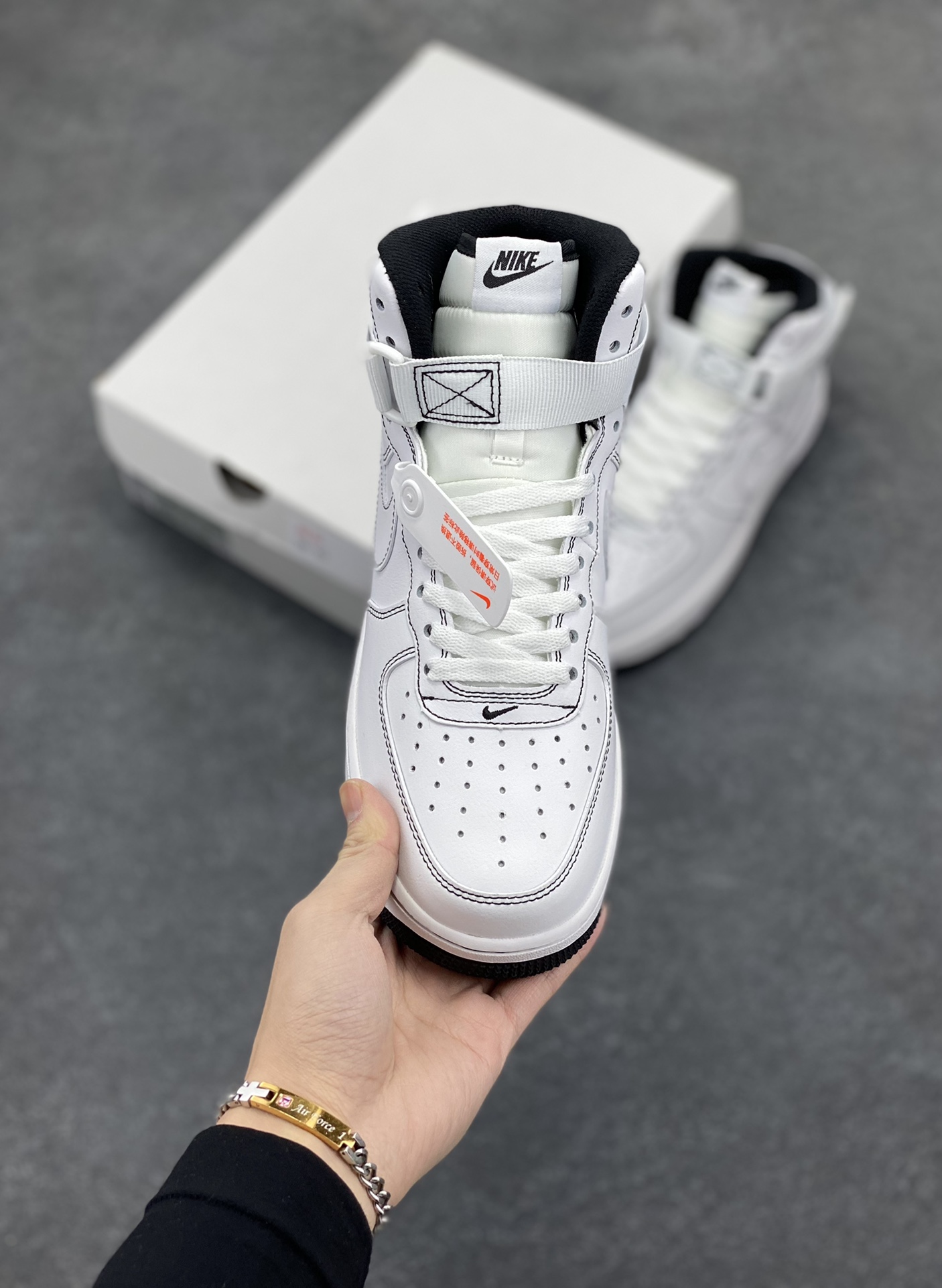 图片[2]-福利特价 Nike Air Force 1‘07 缝线 空军一号高帮休闲运动板鞋 原楦头原纸板 纯正空军版型专注外贸渠道 全掌内置蜂窝气垫 #原盒配件 原厂中底钢印、拉帮完美 货号：CV1753-101 尺码：36 36.5 37.5 38 38.5 39 40 40.5 41 42 42.5 43 44 44.5 45-选品中心