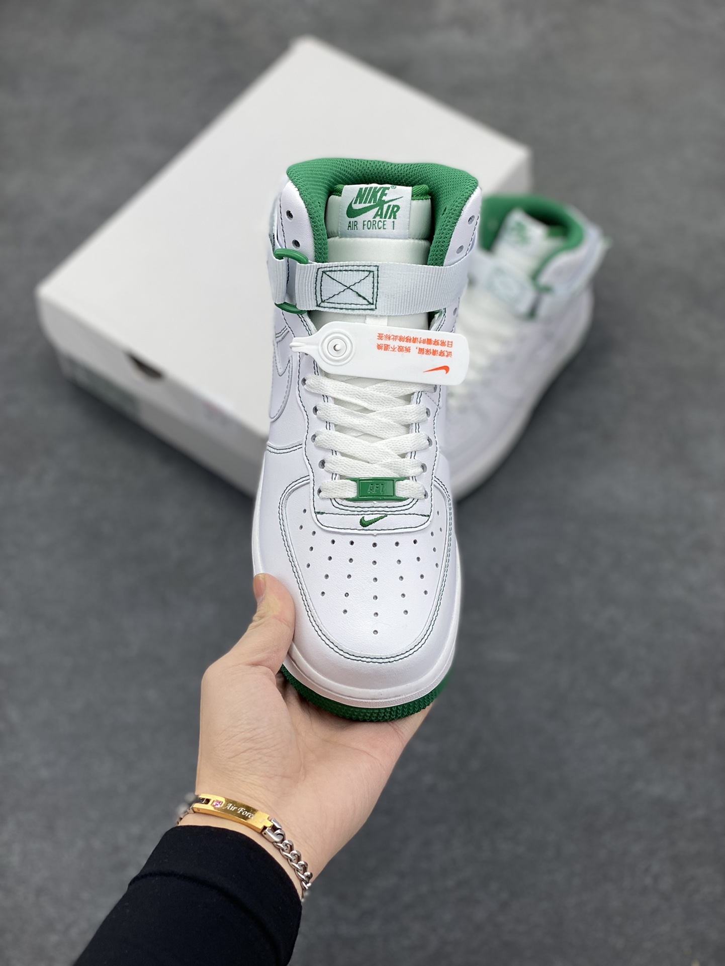 图片[2]-福利特价 Nike Air Force 1‘07 缝线 空军一号高帮休闲运动板鞋 原楦头原纸板 纯正空军版型专注外贸渠道 全掌内置蜂窝气垫 #原盒配件 原厂中底钢印、拉帮完美 货号：DV1138-101 尺码：36 36.5 37.5 38 38.5 39 40 40.5 41 42 42.5 43 44 44.5 45-选品中心