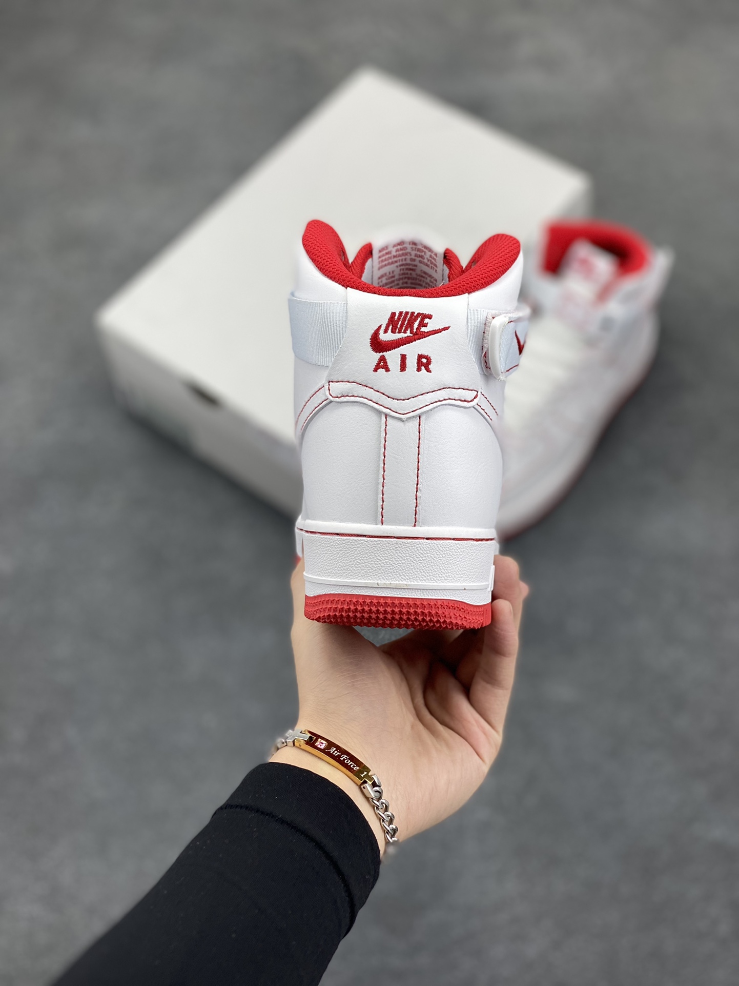 图片[4]-福利特价 Nike Air Force 1‘07 缝线 空军一号高帮休闲运动板鞋 原楦头原纸板 纯正空军版型专注外贸渠道 全掌内置蜂窝气垫 #原盒配件 原厂中底钢印、拉帮完美 货号：CV1753-100 尺码：36 36.5 37.5 38 38.5 39 40 40.5 41 42 42.5 43 44 44.5 45-选品中心
