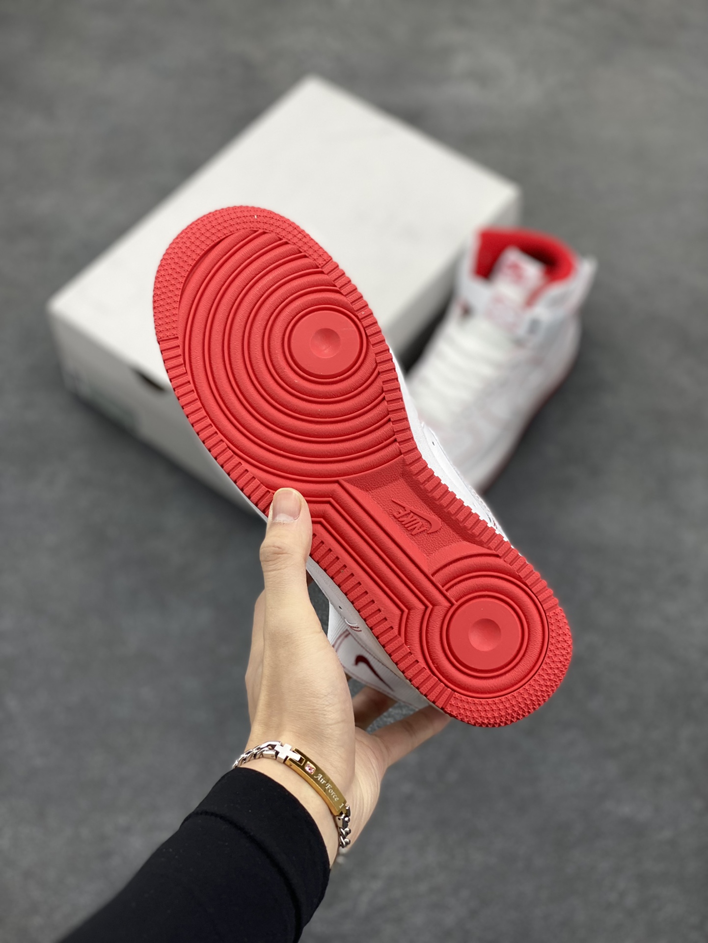 图片[5]-福利特价 Nike Air Force 1‘07 缝线 空军一号高帮休闲运动板鞋 原楦头原纸板 纯正空军版型专注外贸渠道 全掌内置蜂窝气垫 #原盒配件 原厂中底钢印、拉帮完美 货号：CV1753-100 尺码：36 36.5 37.5 38 38.5 39 40 40.5 41 42 42.5 43 44 44.5 45-选品中心