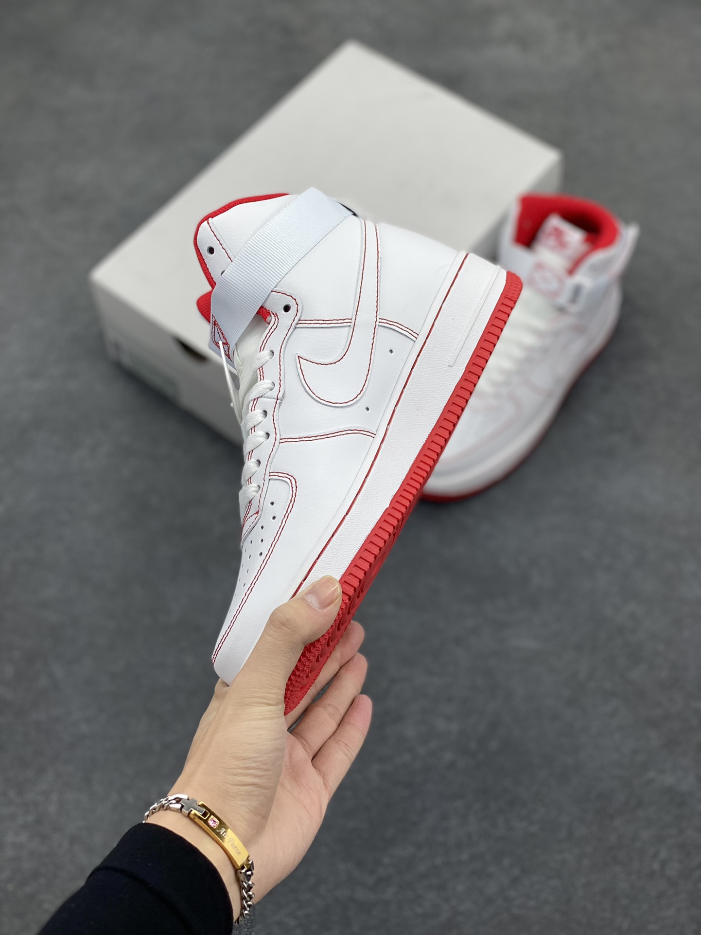 图片[3]-福利特价 Nike Air Force 1‘07 缝线 空军一号高帮休闲运动板鞋 原楦头原纸板 纯正空军版型专注外贸渠道 全掌内置蜂窝气垫 #原盒配件 原厂中底钢印、拉帮完美 货号：CV1753-100 尺码：36 36.5 37.5 38 38.5 39 40 40.5 41 42 42.5 43 44 44.5 45-选品中心