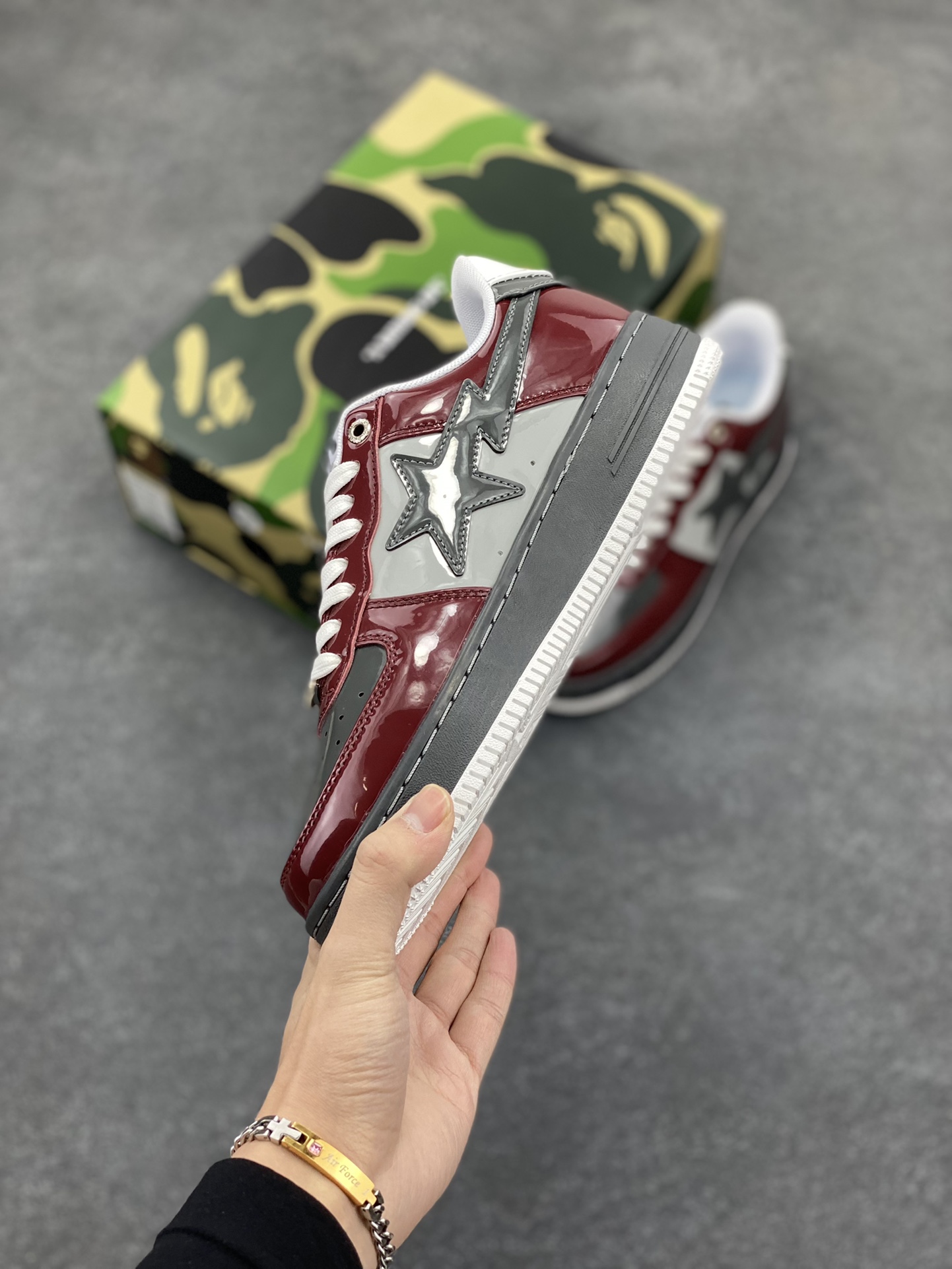 图片[3]-Bape Sk8 Sta To Nigo“ 潮流教父Nigo 品牌 猿人头低帮经典运动休闲板鞋 全套顶级包装 包含猿人logo定制防尘袋 定制迷彩鞋垫一副 抗压收纳抽屉式鞋盒 货号：1I80191006 尺码：36 36.5 37.5 38 38.5 39 40 40.5 41 42 42.5 43 44 44.5 45 46-选品中心