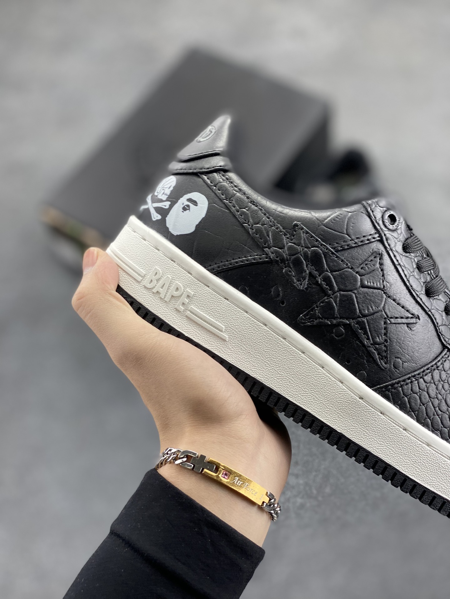 图片[6]-Bape Sk8 Sta To Nigo“ 潮流教父Nigo 品牌 猿人头低帮经典运动休闲板鞋 全套顶级包装 包含猿人logo定制防尘袋 定制迷彩鞋垫一副 抗压收纳抽屉式鞋盒 货号：1J23191901 尺码：36 36.5 37.5 38 38.5 39 40 40.5 41 42 42.5 43 44 44.5 45 46-选品中心