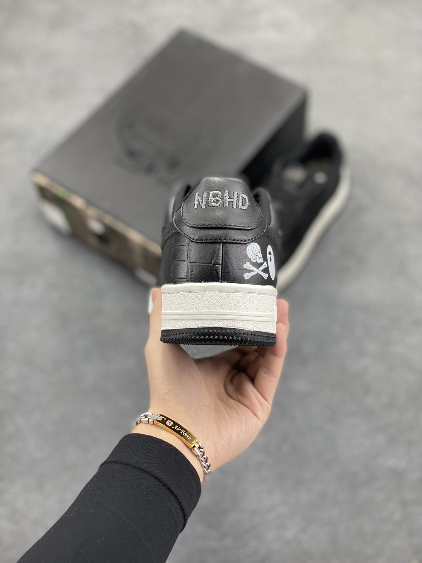 图片[4]-Bape Sk8 Sta To Nigo“ 潮流教父Nigo 品牌 猿人头低帮经典运动休闲板鞋 全套顶级包装 包含猿人logo定制防尘袋 定制迷彩鞋垫一副 抗压收纳抽屉式鞋盒 货号：1J23191901 尺码：36 36.5 37.5 38 38.5 39 40 40.5 41 42 42.5 43 44 44.5 45 46-选品中心