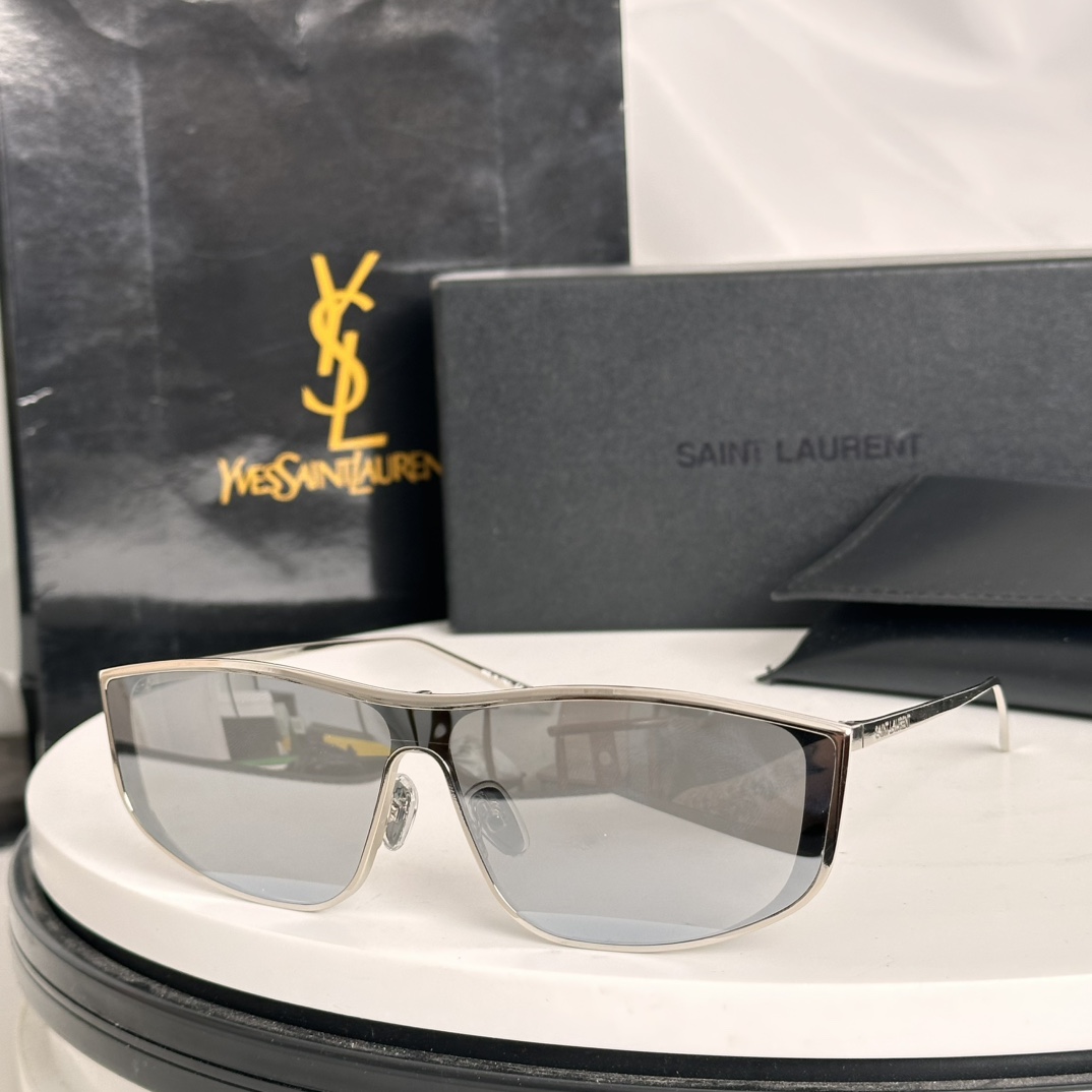 ️SaintLaurentSL605Size:60口17-145️方形窄框每一付独立编码跟足原版