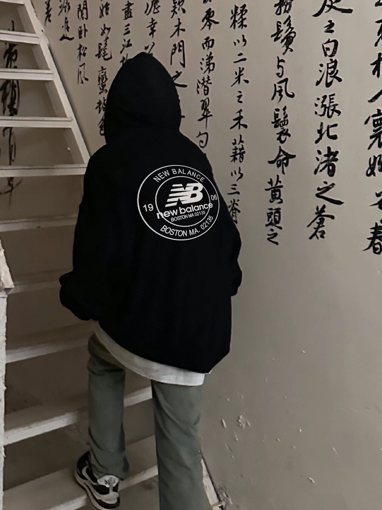Velvet Hoodie with Ring-Fixed Collar and Cotton Shoulder Line: Classic Oversize Style - 图片 4