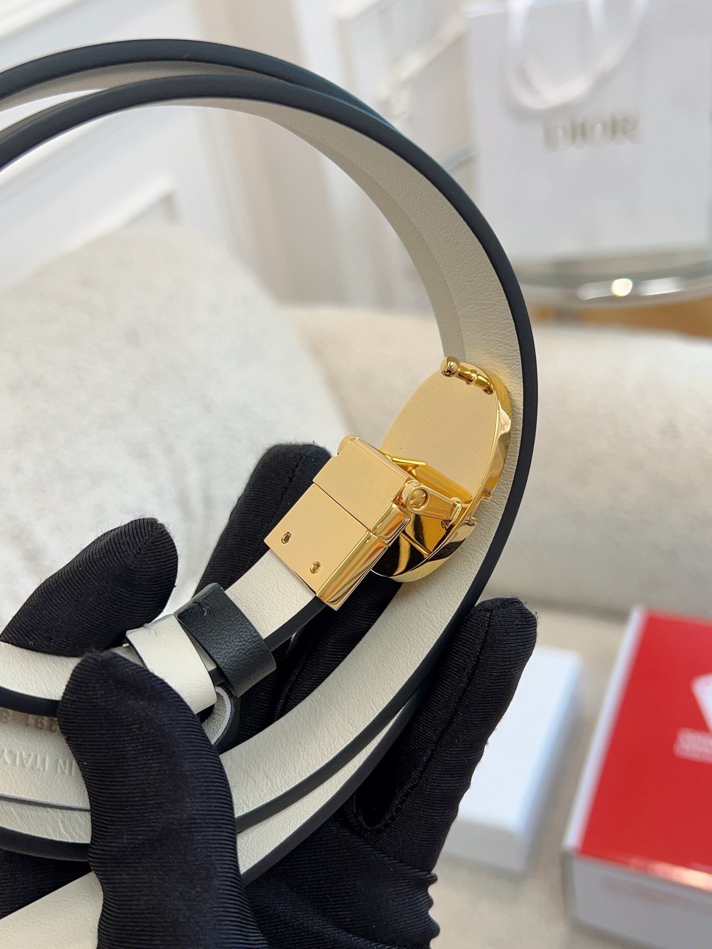 ✨Di0r✨CD腰带系列独家免税渠道金色复古金属“CD”标志细腻柔软进口小牛皮全套包装宽：2cm