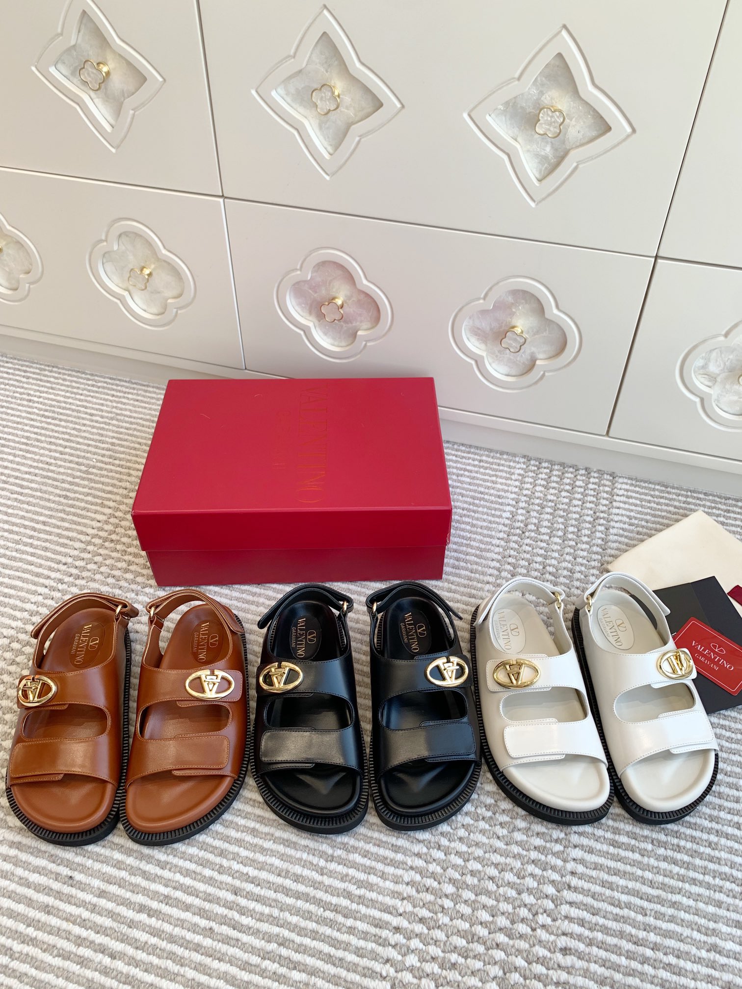 NO:165719,———Valentino·Velcro beach shoes 35-41,Sandals,valentino,sandals19860909————Valentino·魔术贴沙滩鞋 35-41,凉鞋,valentino,sandals,Women's Shoes