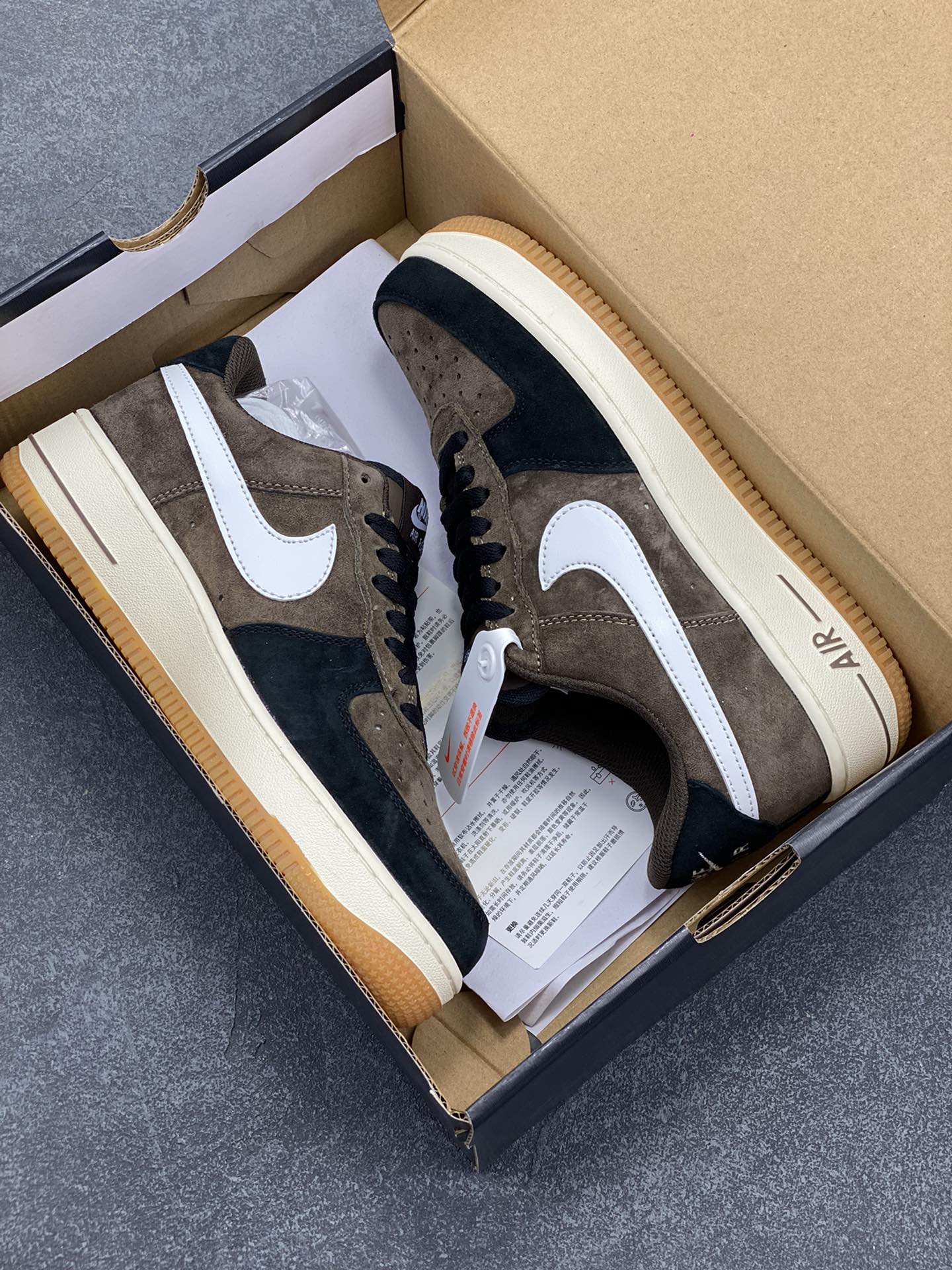 图片[9]-Nike Air Force 1 Low 黑棕色全麂皮低帮空军一号休闲板鞋 定制皮料 原楦原纸板 纯正空军版型 高清洁度 内置全掌气垫 货号：AV0383-230 尺码：36 36.5 37.5 38 38.5 39 40 40.5 41 42 42.5 43 44 44.5 45-选品中心