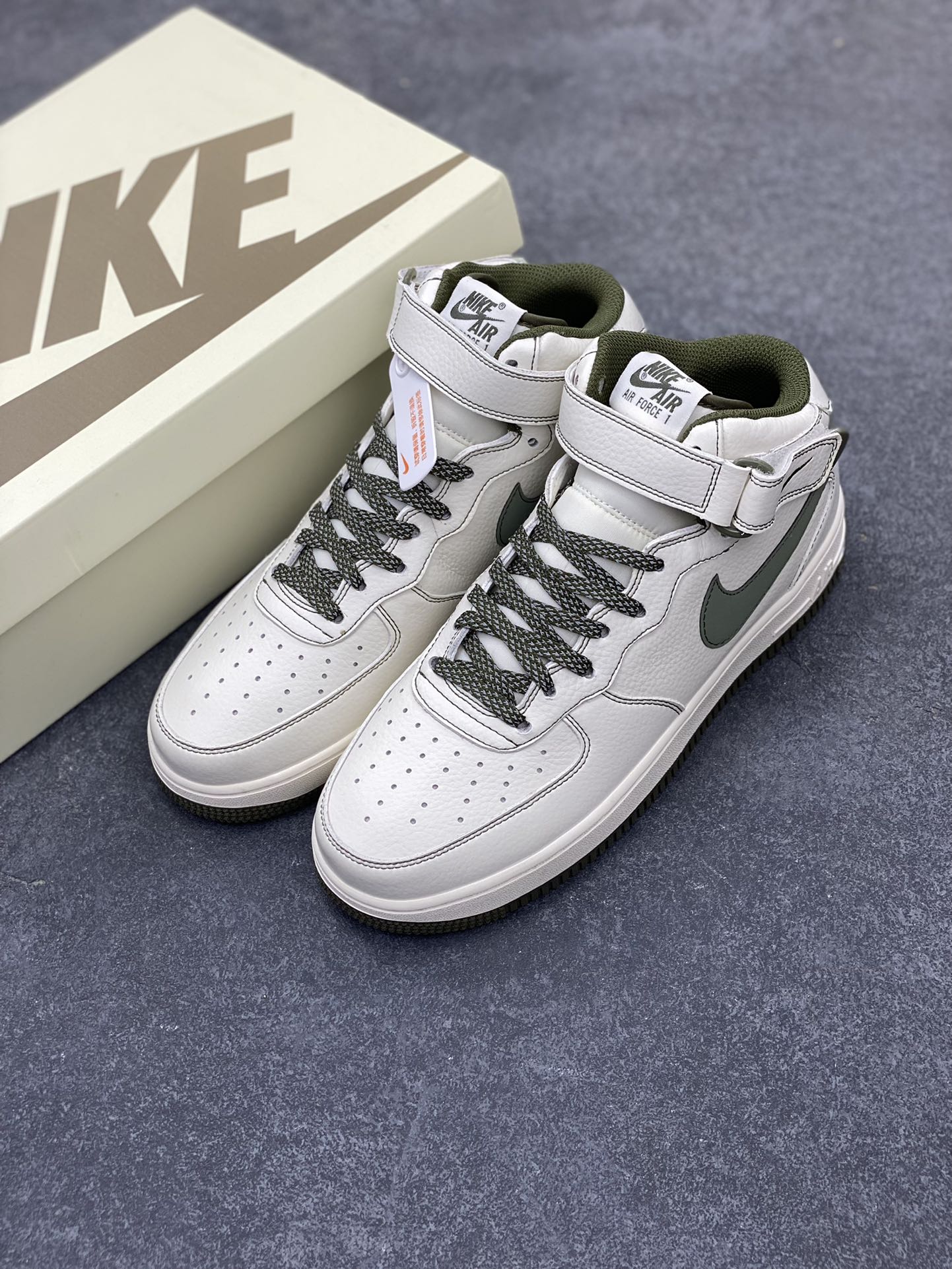 图片[8]-小红书爆款 秋冬新品  Nike Air Force 1 Mid \’07 米军绿 满天星中帮空军一号休闲板鞋 定制头成皮料 原装鞋盒 3M反光 原楦原纸板 纯正版型 内置全掌气垫 货号：RD6698-123 尺码：36 36.5 37.5 38 38.5 39 40 40.5 41 42 42.5 43 44 44.5 45-选品中心