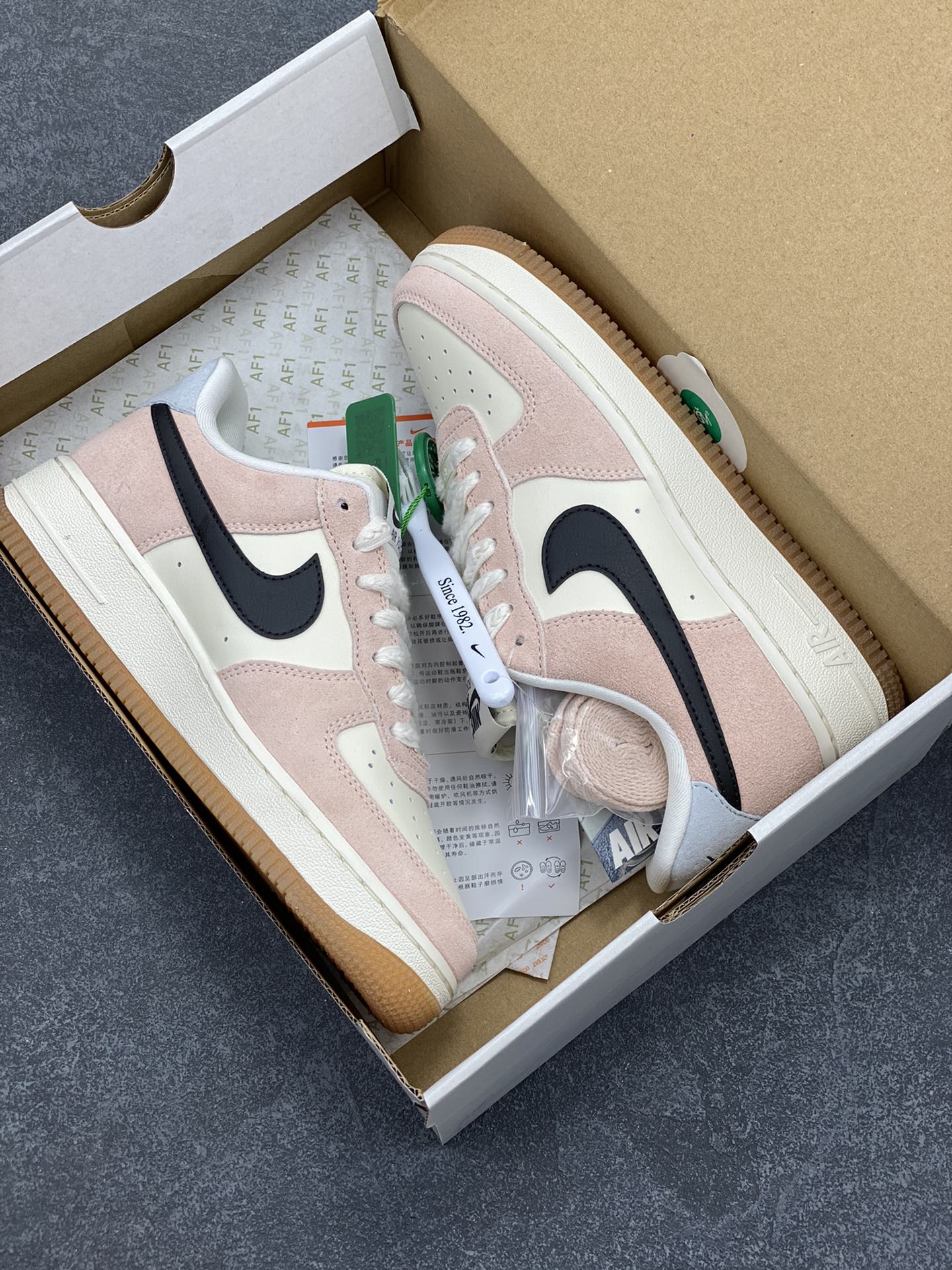 图片[9]-HY版本💯 Nike Air Force 1 Low 粉黑 空军一号低帮运动休闲板鞋 原楦头原纸板 打造纯正空军版型#专注外贸渠道 全掌内置蜂窝气垫 #原盒配件 原厂中底钢印、拉帮完美 货号：HJ7342-800 尺码：35.5 36 36.5 37.5 38 38.5 39 40 40.5 41 42 42.5 43 44 44.5 45-选品中心