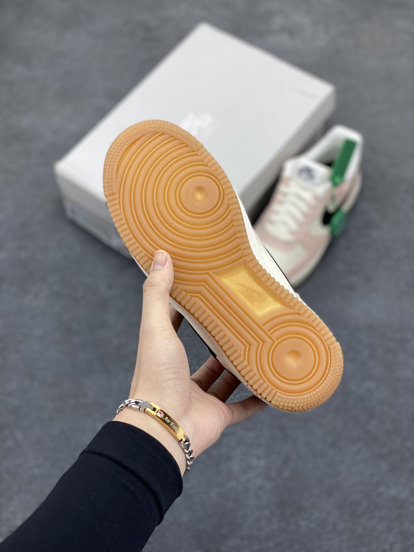 图片[5]-HY版本💯 Nike Air Force 1 Low 粉黑 空军一号低帮运动休闲板鞋 原楦头原纸板 打造纯正空军版型#专注外贸渠道 全掌内置蜂窝气垫 #原盒配件 原厂中底钢印、拉帮完美 货号：HJ7342-800 尺码：35.5 36 36.5 37.5 38 38.5 39 40 40.5 41 42 42.5 43 44 44.5 45-选品中心