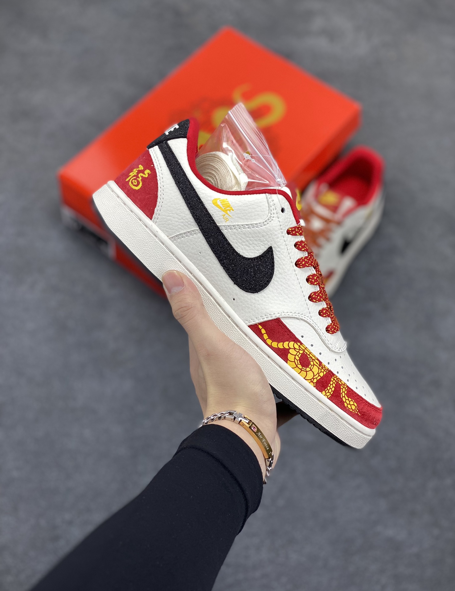 海外爆款 ZP订单 NIKE EBERNON Low prm 小空军低帮百搭透气休闲运动板鞋 独家头层版本 原数据独家私模大底 纯正版型 清洁度完美 货号:FD5188-129 尺码:36 36.5 37.5 38 38.5 39 40 40.5 41 42 42.5 43 44 44.5 45-选品中心