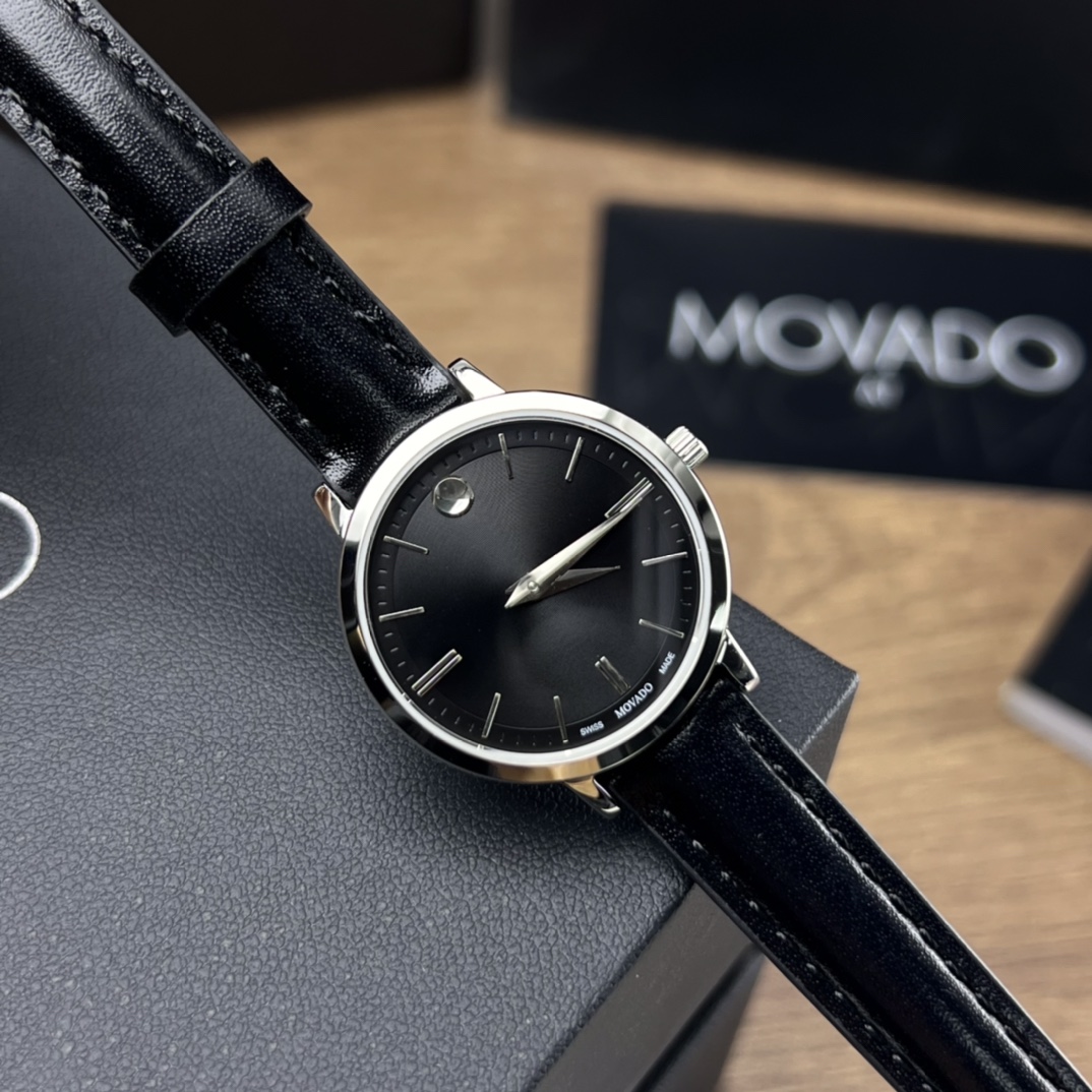 Часы Movado