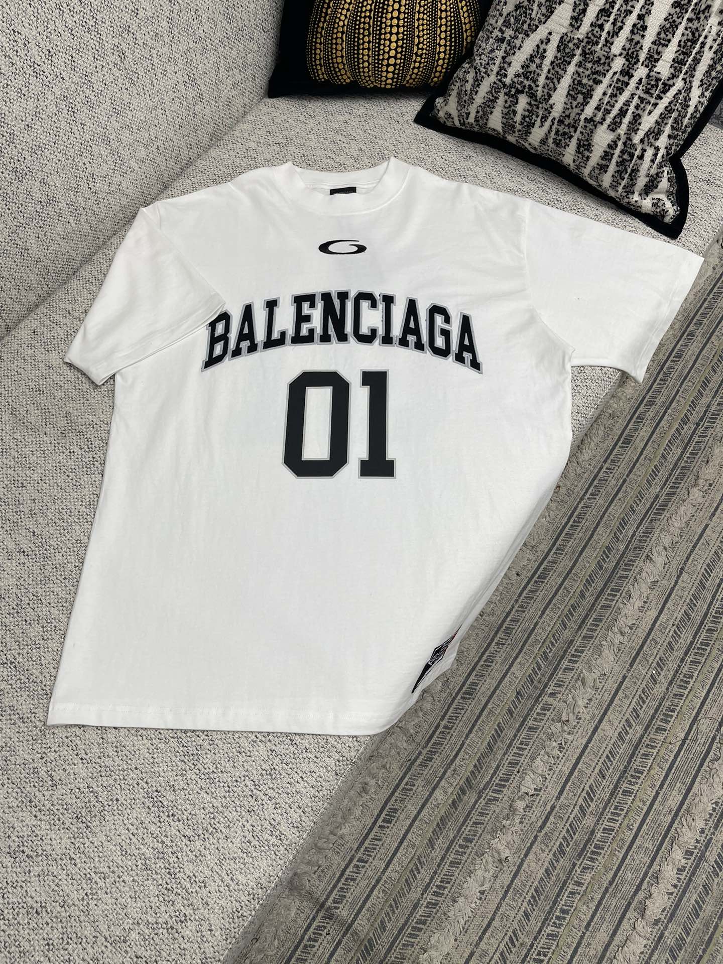 발렌시아가 24SS 남성 반팔 131762 Balenciaga T Shirt