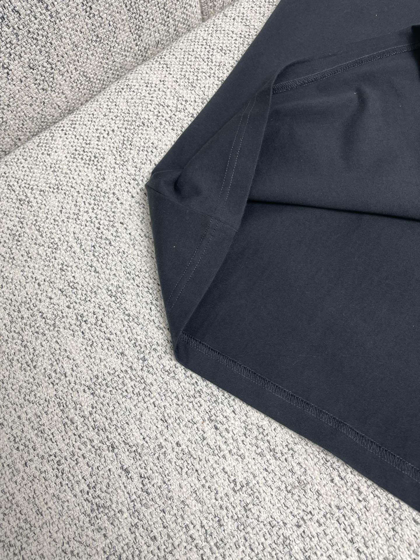 발렌시아가 24SS 남성 반팔 131761 Balenciaga T Shirt 썸네일 이미지