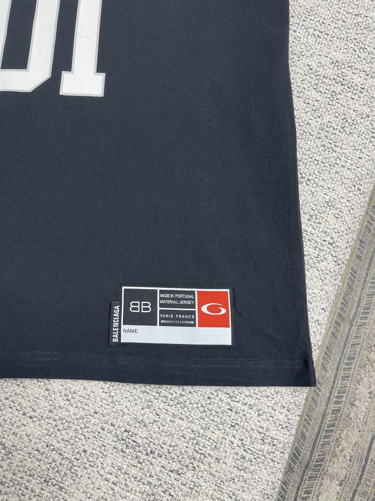 발렌시아가 24SS 남성 반팔 131761 Balenciaga T Shirt 썸네일 이미지