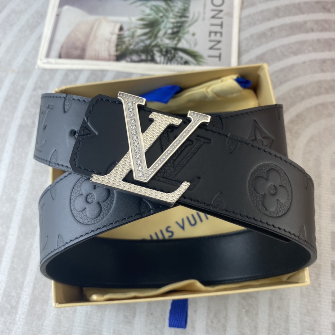 LV💕 特种皮腰带系列 ，原厂五金精品不锈钢扣，手感柔软舒适 宽3.8CM。