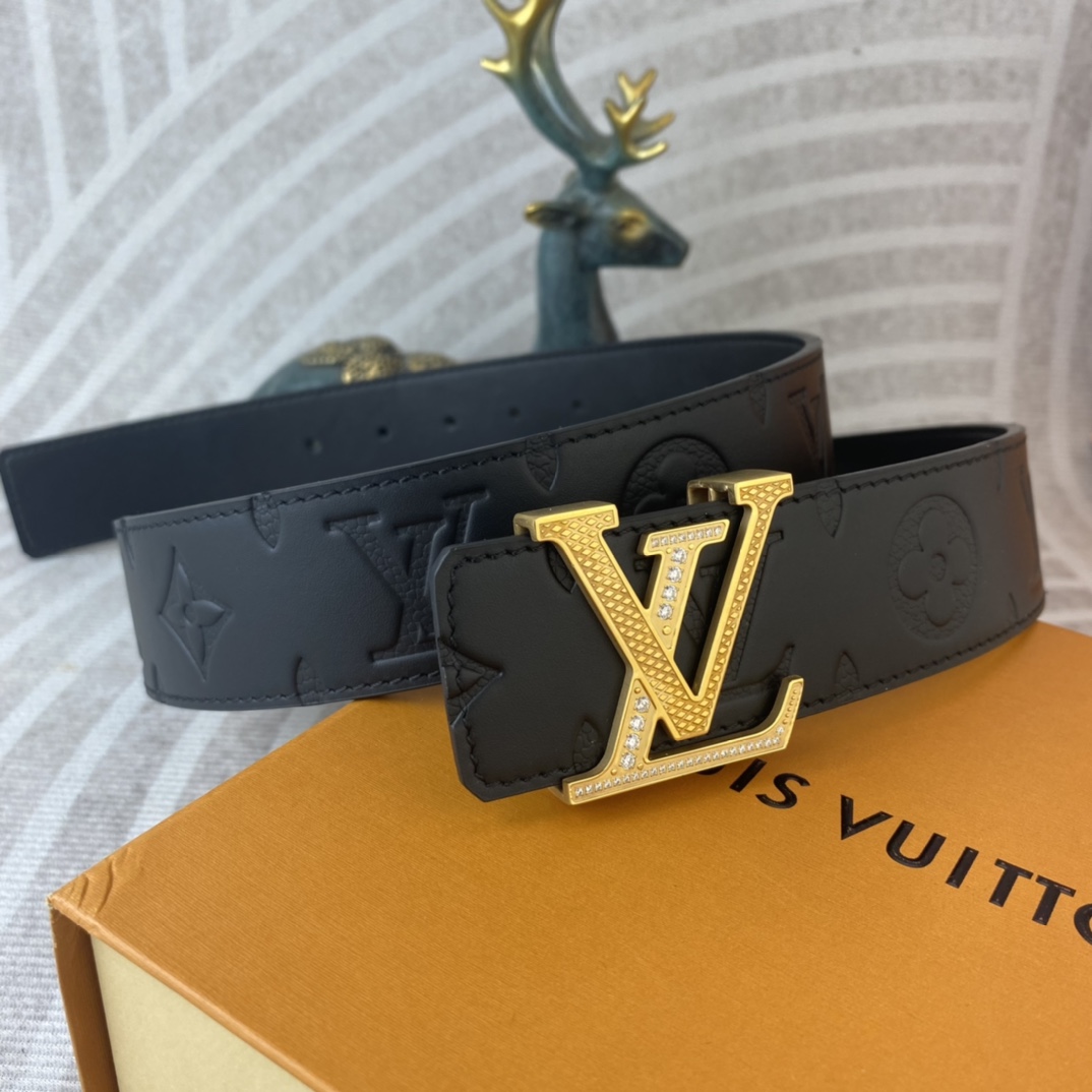 LV💕 特种皮腰带系列 ，原厂五金精品不锈钢扣，手感柔软舒适 宽3.8CM。