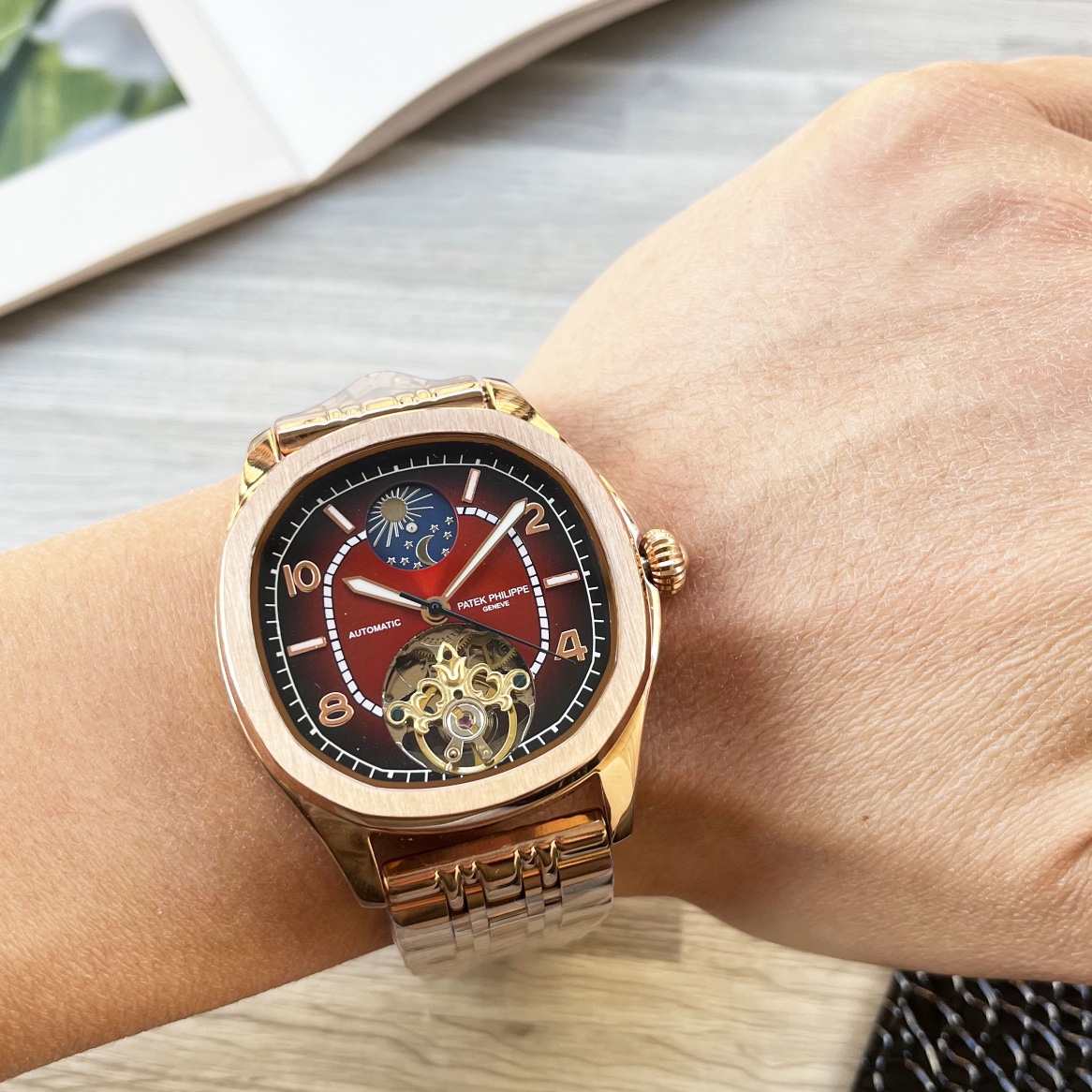 NO:146968,Tape Steel belt (same price for gold and white) Men's love Nautilus series watches [Latest] Patek Philippe's best design exclusive first release [Type] Boutique men's watch [Watch strap] Rubber strap [Movement] High-end fully automatic mechanical movement [Mirror] Mineral reinforced glass (More HD) Elegant taste, vast and atmospheric, ingenious, wrist treasure, size diameter 41mm thick 12mm, hot sale!  Welcome to reprint!  ,,patek philippe19860909胶带 钢带（金白同价） 男人挚爱鹦鹉螺系列腕表【最新】百达翡丽最佳设计独家首发【类型】精品男士腕表【表带】橡胶表带【机芯】高端全自动机械机芯【镜面】矿物质强化玻璃（更高清） 品味高雅 浩瀚大气 匠心独运 腕间瑰宝 尺寸直径41mm厚12mm热卖上市！欢迎转载！,,patek philippe,Watch