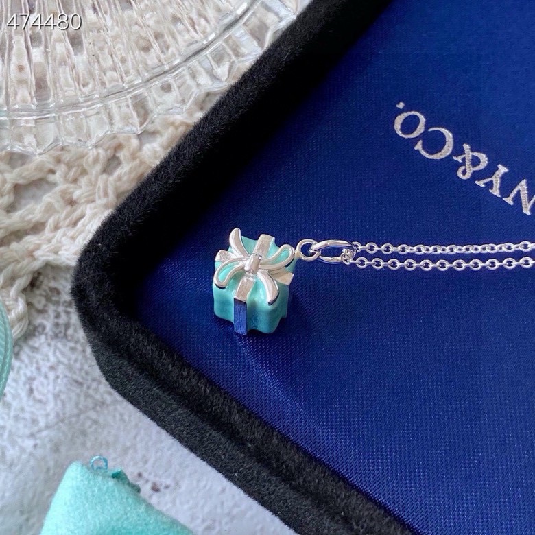 Tiffany & Co. 蒂芙尼项链珐琅礼盒吊坠情人节礼物 玲珑 白搭 单品 佩戴效果超赞项链