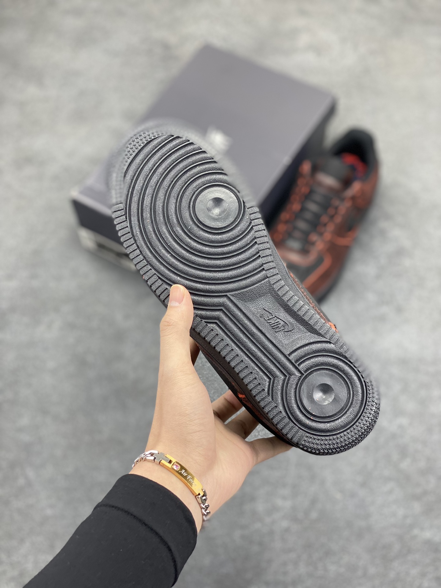 图片[5]-Nike Air Force 1 Low 万圣节 原楦头原纸板 打造纯正空军版型 专注外贸渠道 全掌内置蜂窝气垫 原盒配件 原厂中底钢印、拉帮完美 货号：HV2016-001 尺码：36 36.5 37.5 38 38.5 39 40 40.5 41 42 42.5 43 44 44.5 45-选品中心