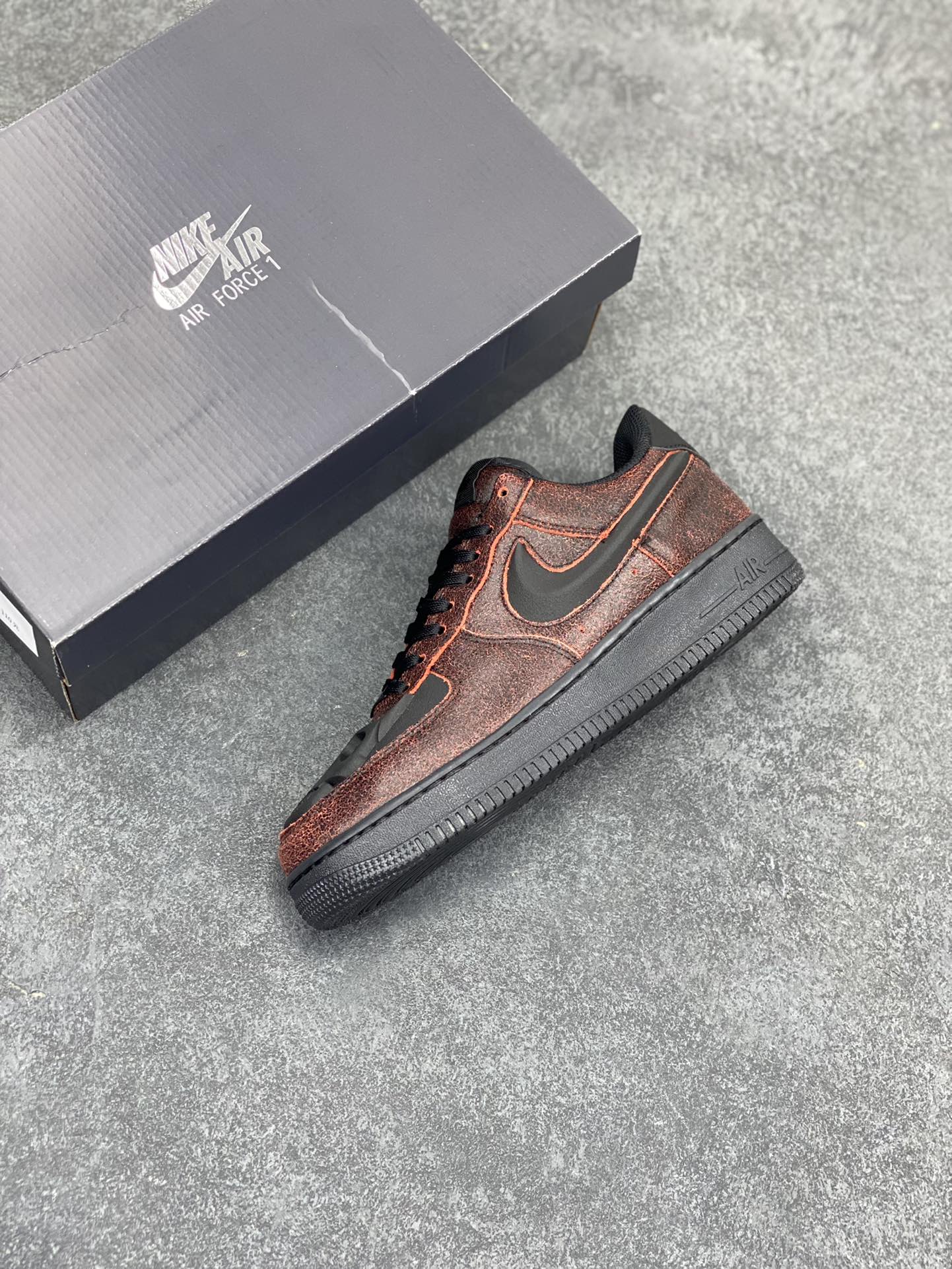 图片[7]-Nike Air Force 1 Low 万圣节 原楦头原纸板 打造纯正空军版型 专注外贸渠道 全掌内置蜂窝气垫 原盒配件 原厂中底钢印、拉帮完美 货号：HV2016-001 尺码：36 36.5 37.5 38 38.5 39 40 40.5 41 42 42.5 43 44 44.5 45-选品中心