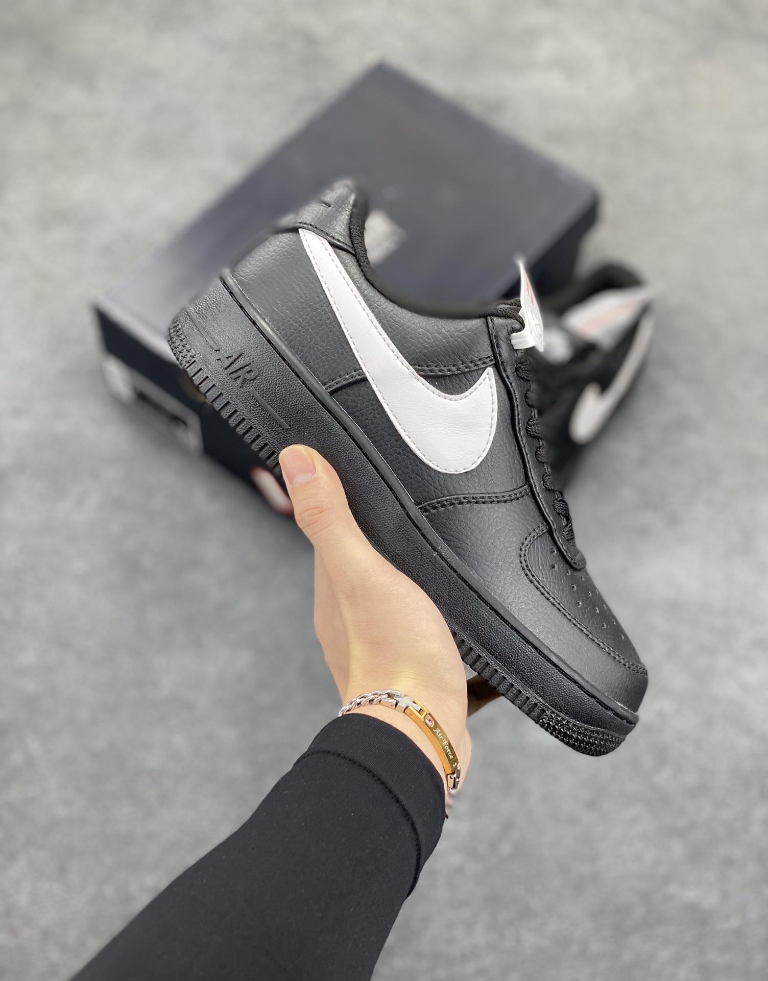 Nike Air Force 1 Low \’07 黑白大勾 低帮空军一号休闲板鞋 定制皮料 原楦原纸板 纯正空军版型 高清洁度 内置全掌气垫 货号:CI9553-001 尺码:36 36.5 37.5 38 38.5 39 40 40.5 41 42 42.5 43 44 44.5 45-选品中心