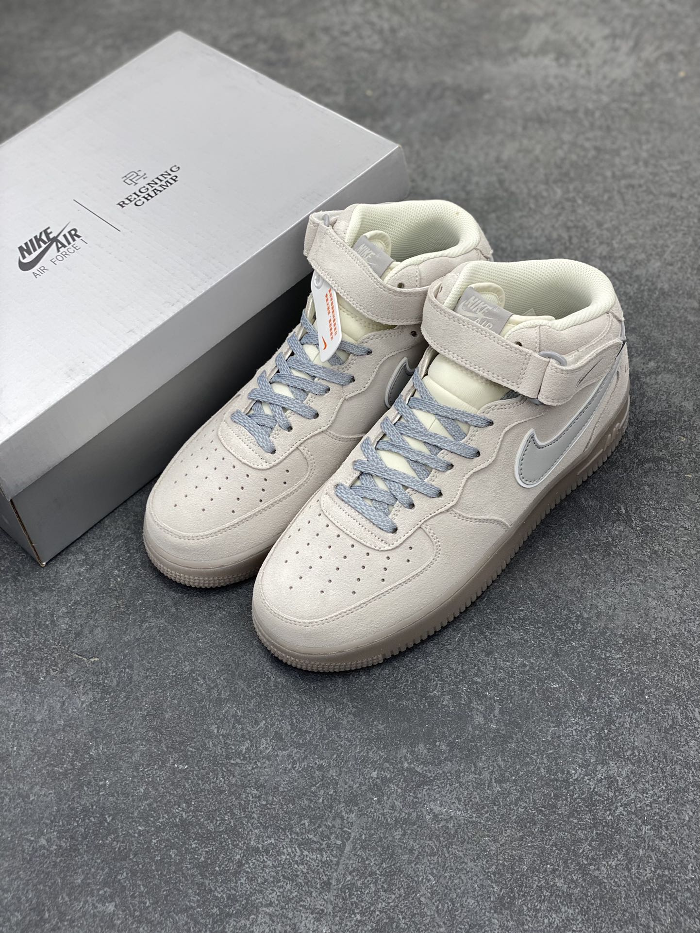 图片[8]-NIke Air Force 1 \’07 Mid 卫冕冠军六代 空军一号中帮运动休闲板鞋 客供高亮3M反光材料 进口麂皮 定制原盒 原楦头原纸板 纯正版型 原厂水晶大底 内置全掌气垫 货号：GB0902-112 尺码：36 36.5 37.5 38 38.5 39 40 40.5 41 42 42.5 43 44 44.5 45-选品中心