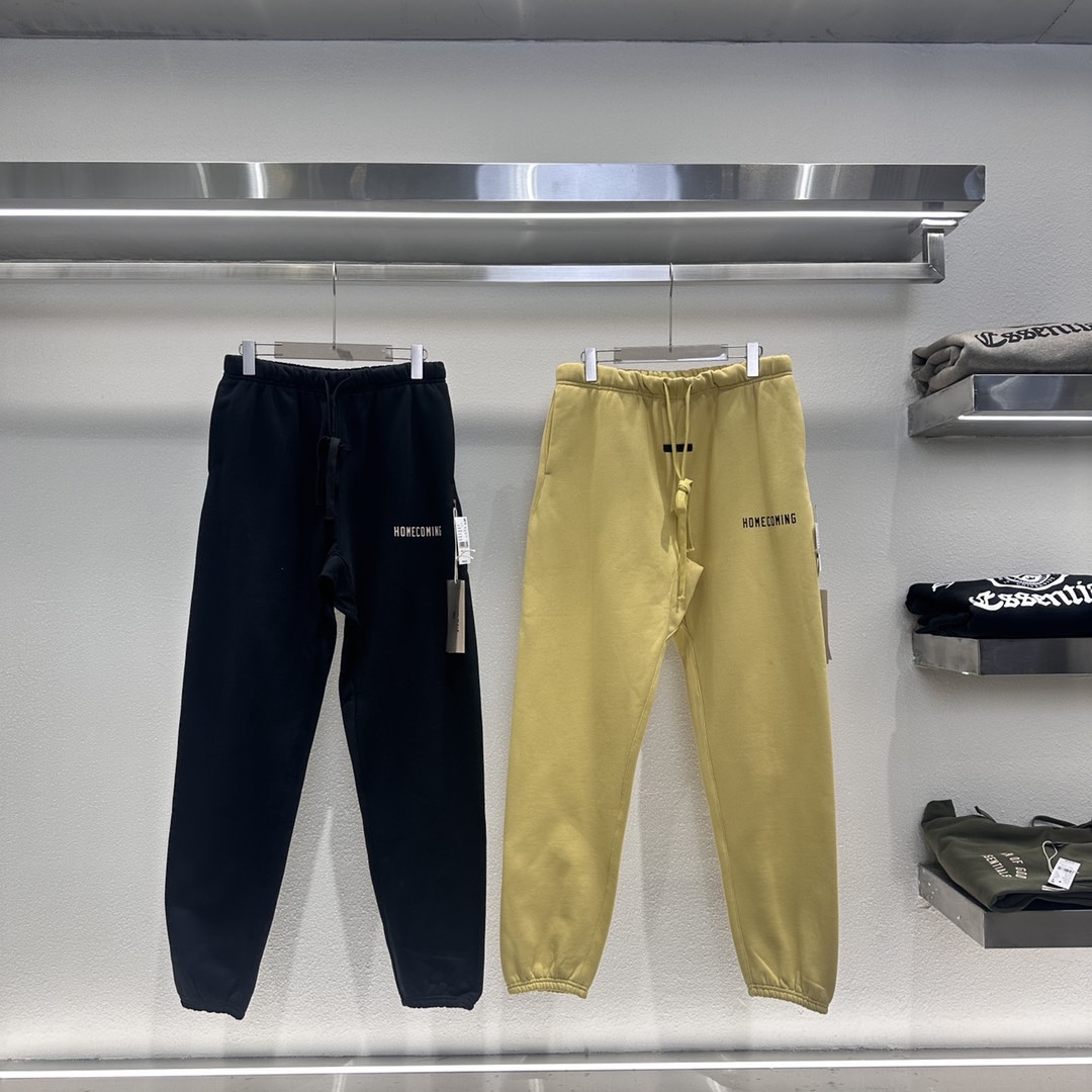 #4015 FALL24 HOMEXOMING系列 字母印花系带休闲卫裤
颜色:曜石黑 琥珀金
码数:XS S M L XL
