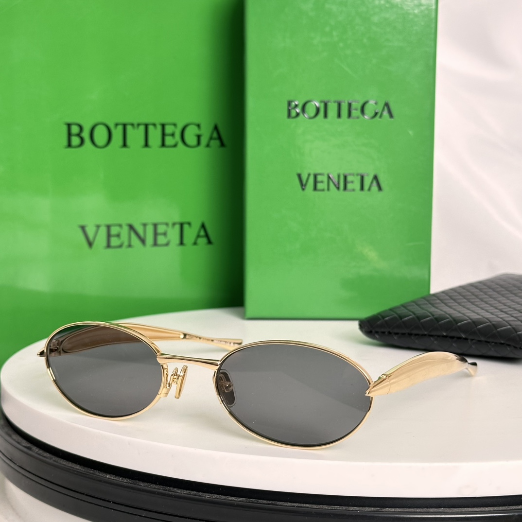 ️BOTTEGAVENET*MODELBV1386SSIZE57口21-135椭圆框复古墨镜