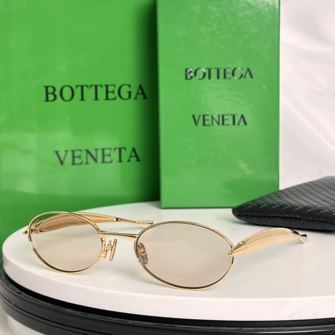 ️BOTTEGAVENET*MODELBV1386SSIZE57口21-135椭圆框复古墨镜