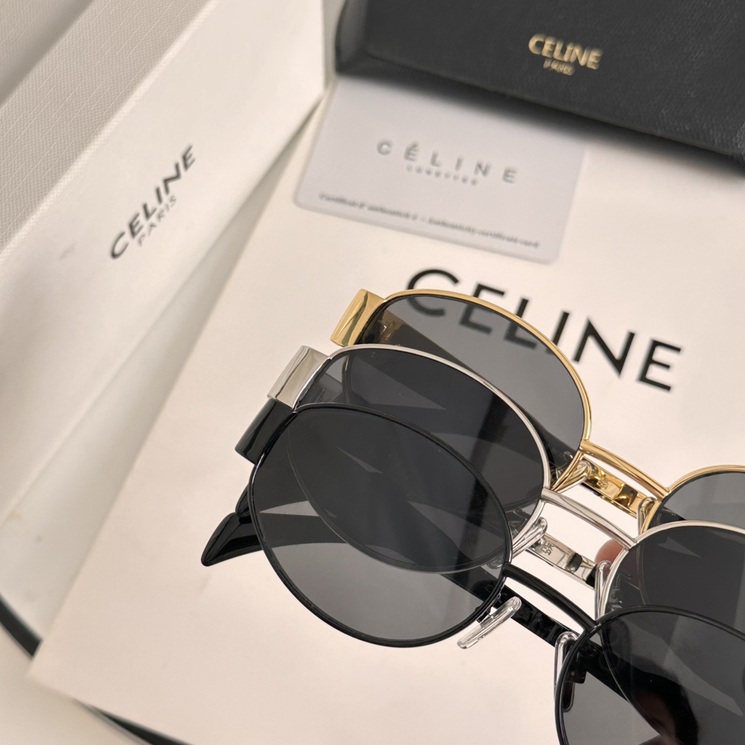 - Foto de detalle CL40235U