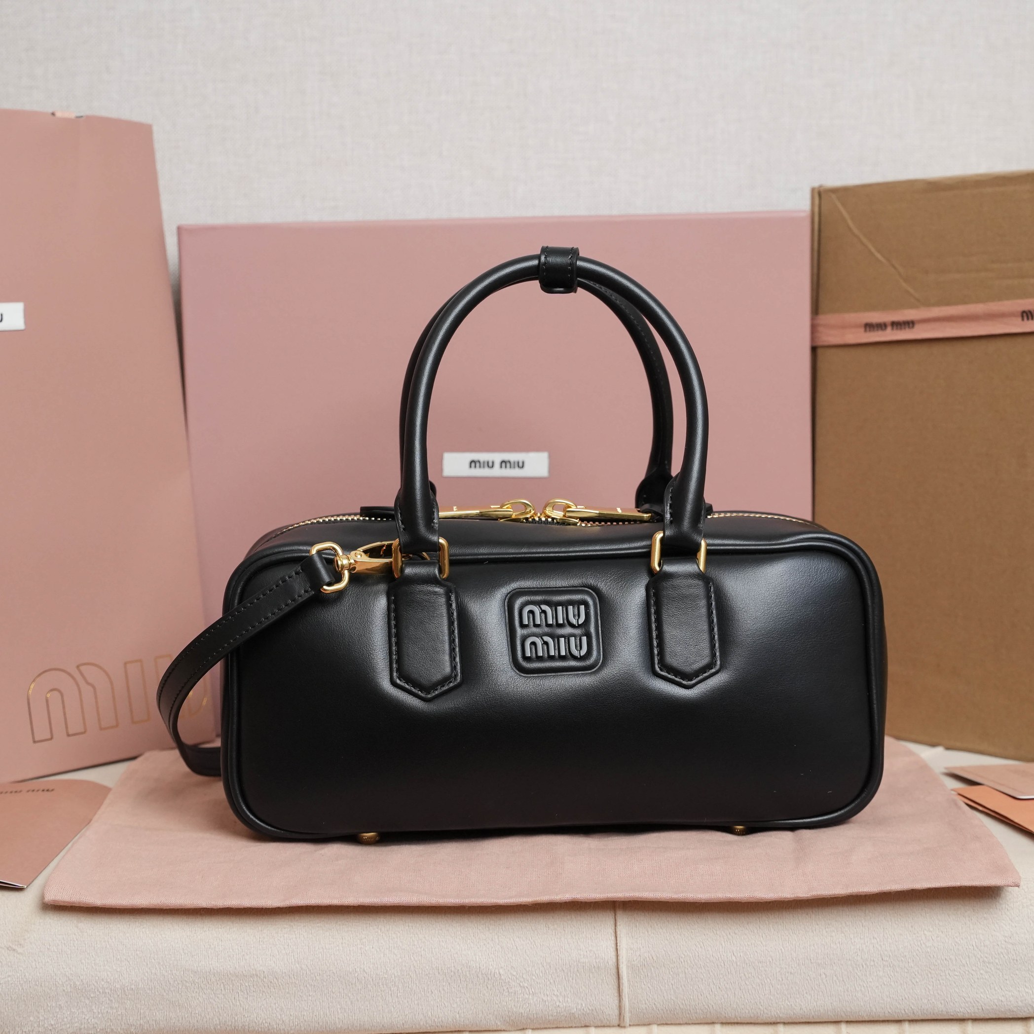 Miu Miu Style Leather Bag Lookbook Reference image 1