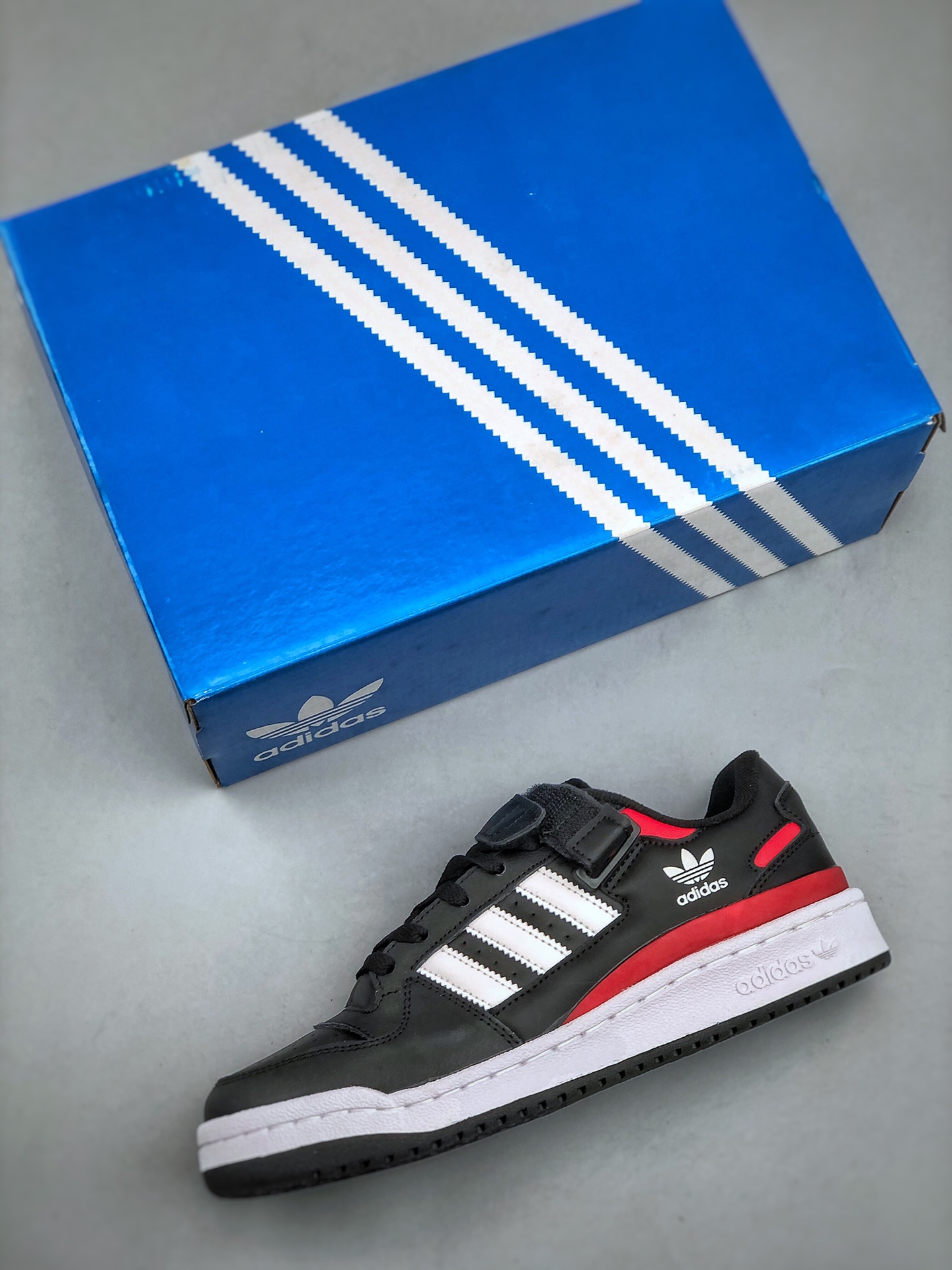 Adidas Forum 84 Low Retro Basketball Sneakers - Shoe 3