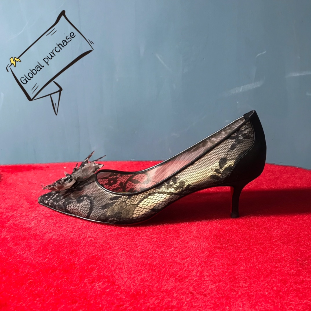 NO:100428,High-end customization 2025 spring and summer lace series!  H5.5Cm, size 34-42.. genuine leather sole. Imported black silk, black flower lace. Customized model is not returned or exchanged. 2120- Standard European code Reference: 2120- Color: black Material: pure silk/fishnet Lining: goat leather Heel height: 5.5cm Sole:leather sole Size: EUR 34-42 (US 4-11):,,christian louboutin,real silk,Leather soles19860909高端订制 2025春夏蕾丝款系列！ H5.5Cm,尺码34-42码..真皮大底.进口黑色真丝,黑色花蕾丝.订制款不退不换.2120- 标准欧码 Reference:2120- Color:black Material: pure silk/fishnet Lining:goat leather Heel heigh:5.5cm Sole:leather sole Size:EUR 34－42（US 4一11) :,,christian louboutin,real silk,Leather soles,Women's Shoes