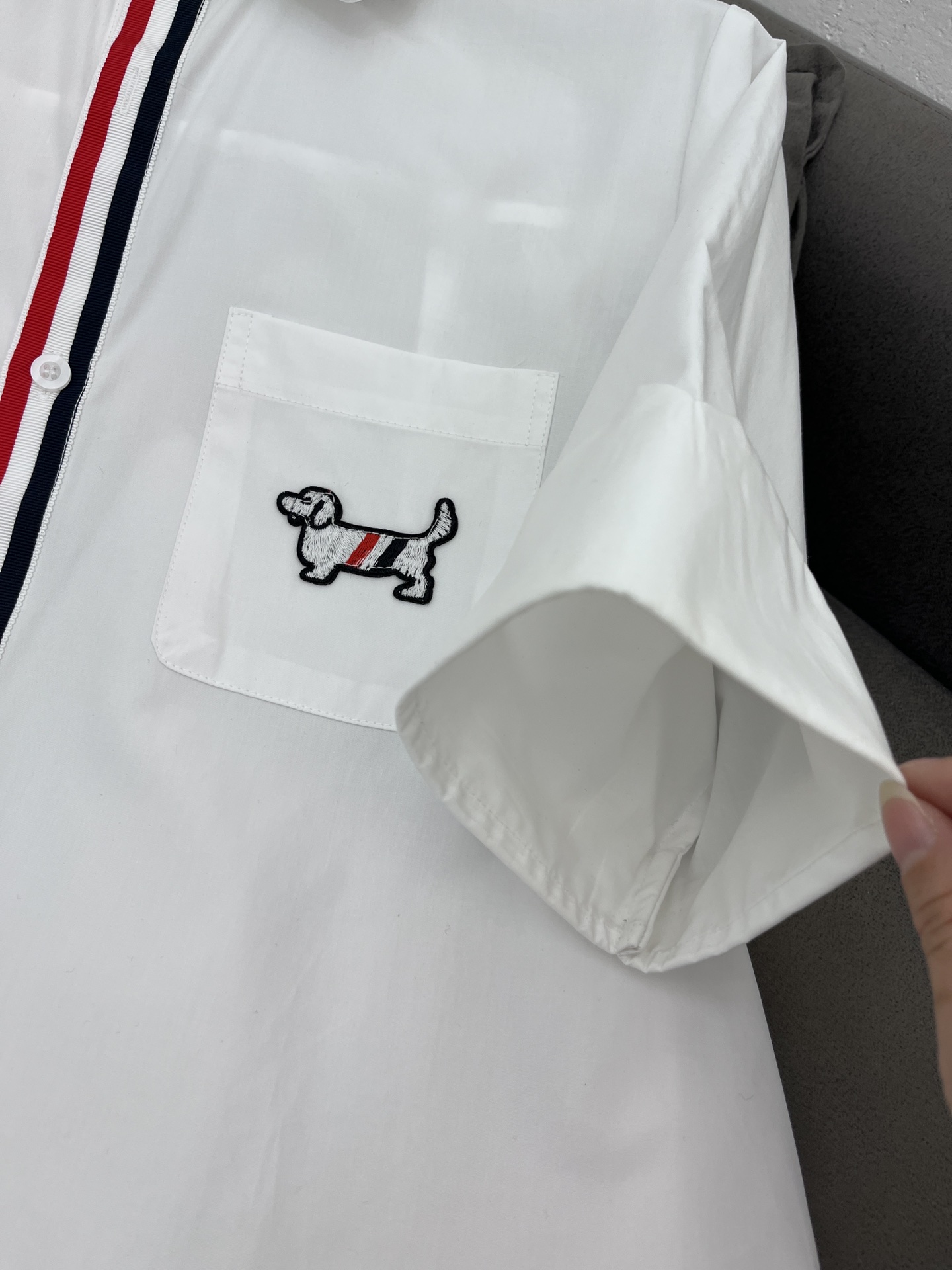 High-End Women’s Clothes: ThomBrowne New T.B. School Cotton Shirts Packing - 图片 3